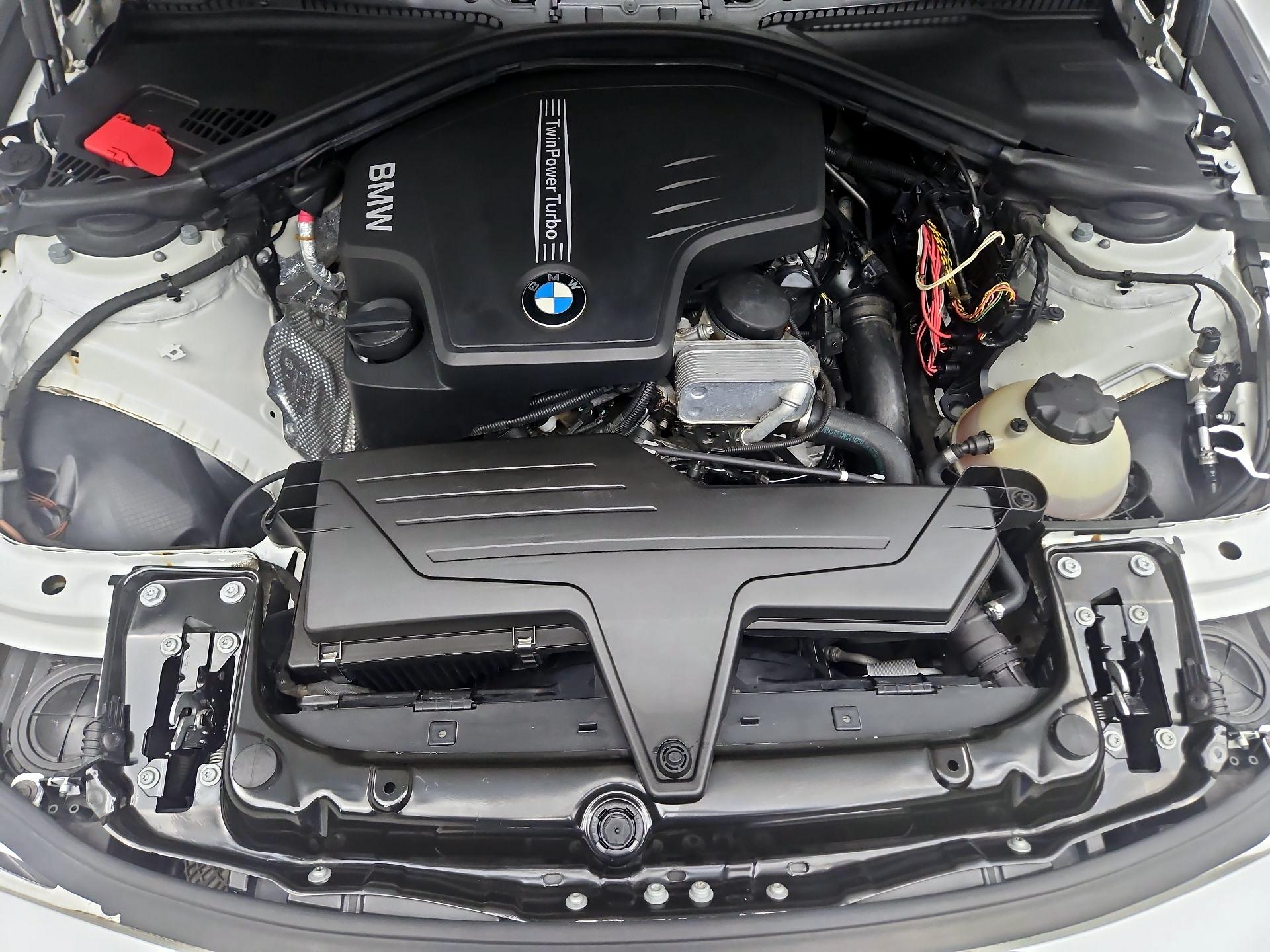 Thumbnail: 2014 BMW 3 Series - 18