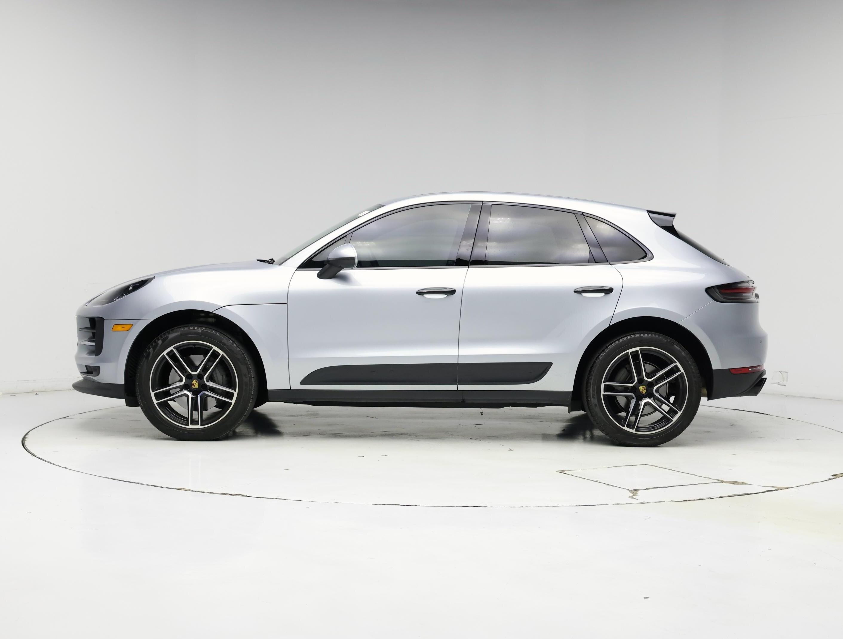 Thumbnail: 2020 Porsche Macan - 3