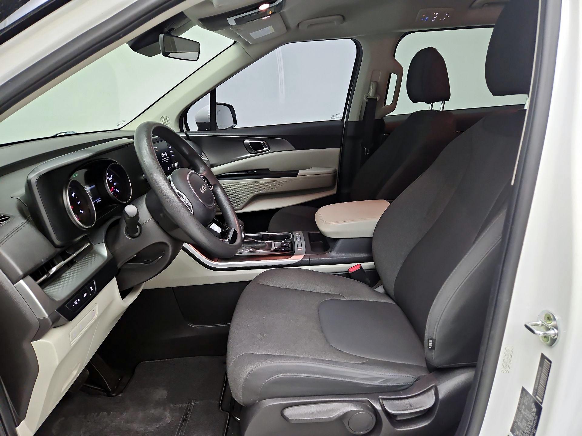 Thumbnail: 2022 Kia Carnival - 11