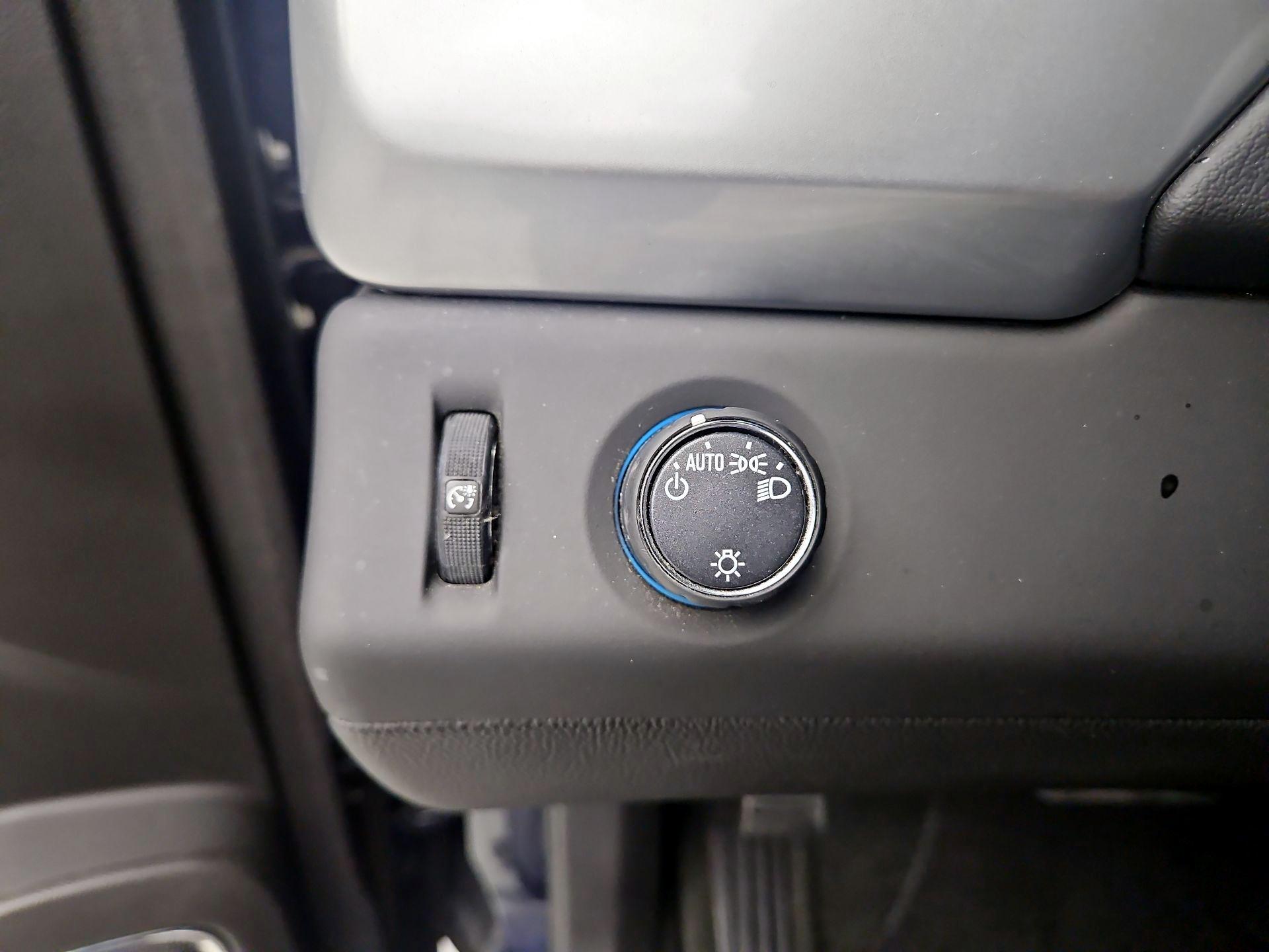 Thumbnail: 2018 Chevrolet Tahoe - 13