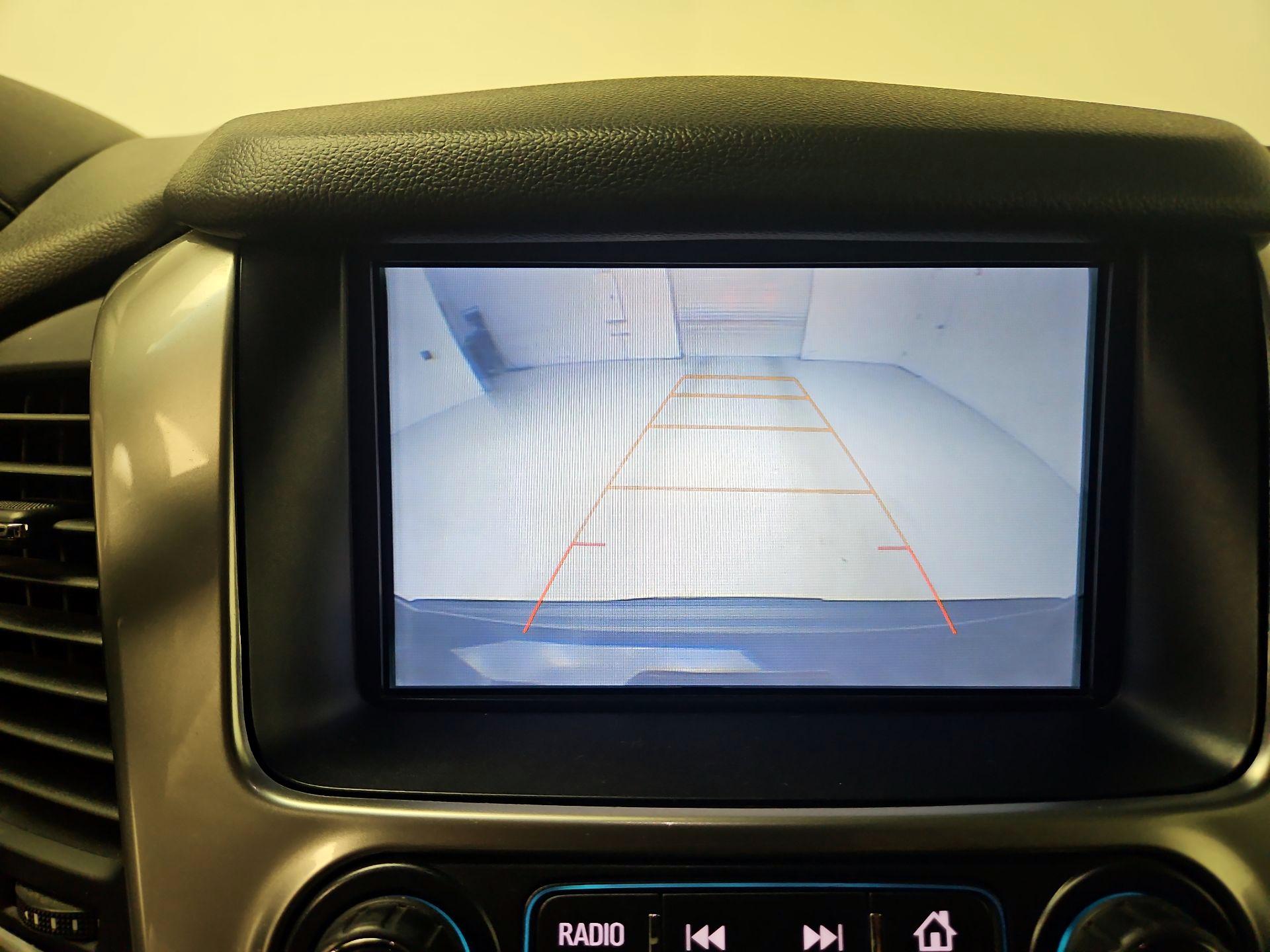 Thumbnail: 2018 Chevrolet Tahoe - 15