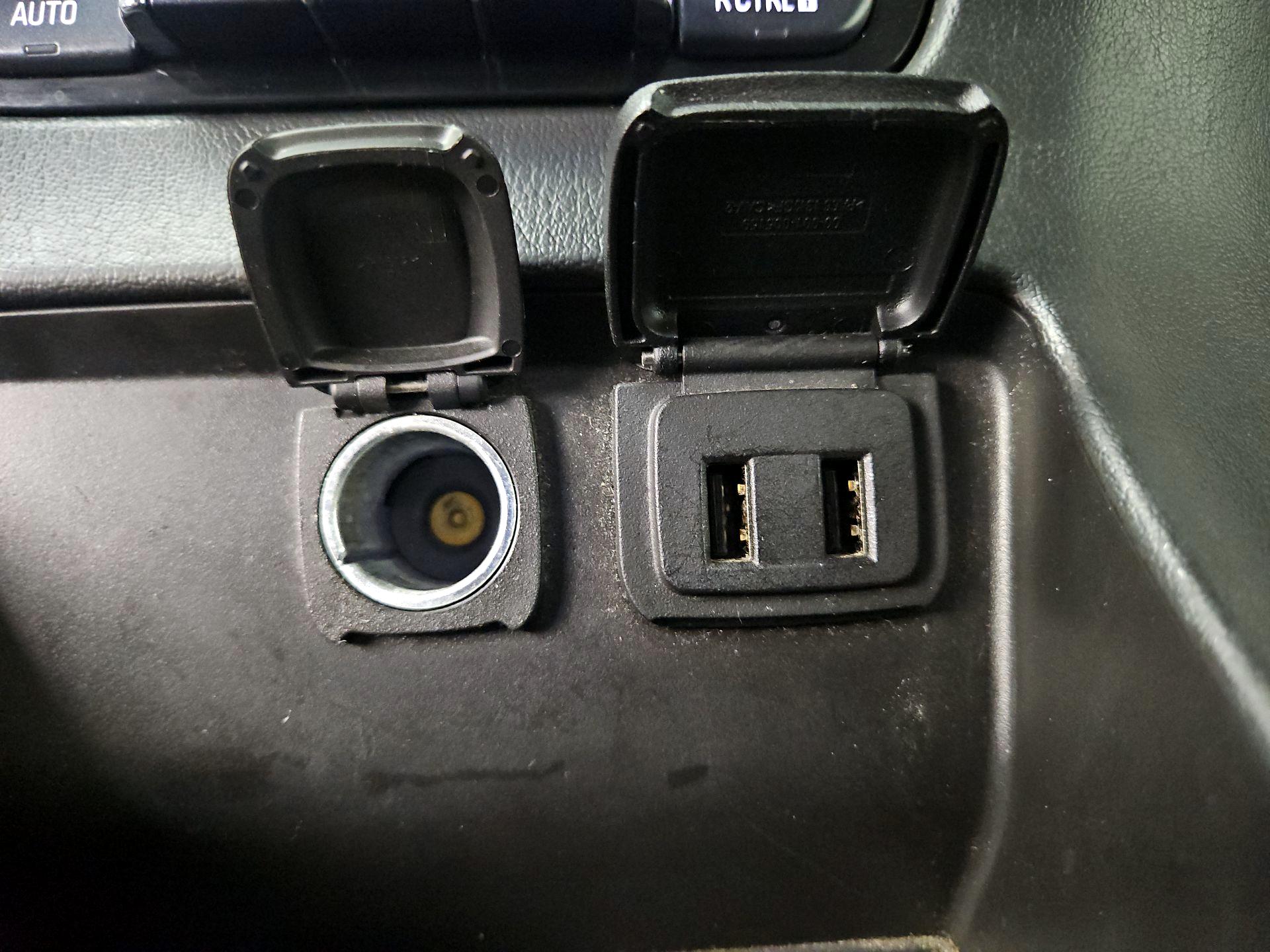 Thumbnail: 2018 Chevrolet Tahoe - 19