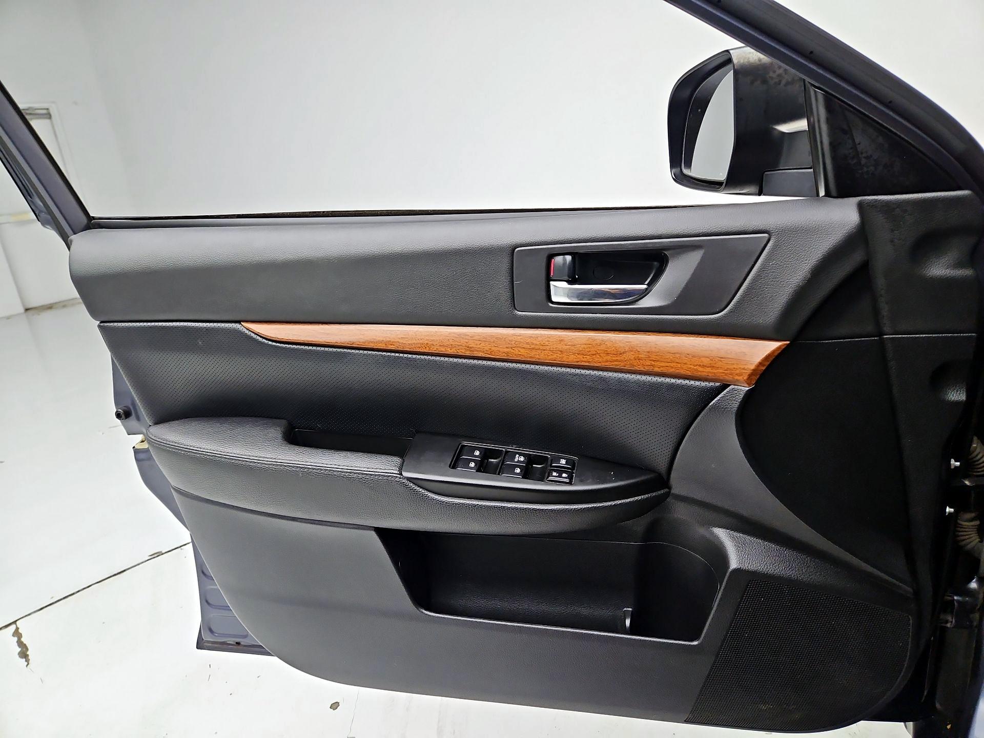 Thumbnail: 2014 Subaru Outback - 12