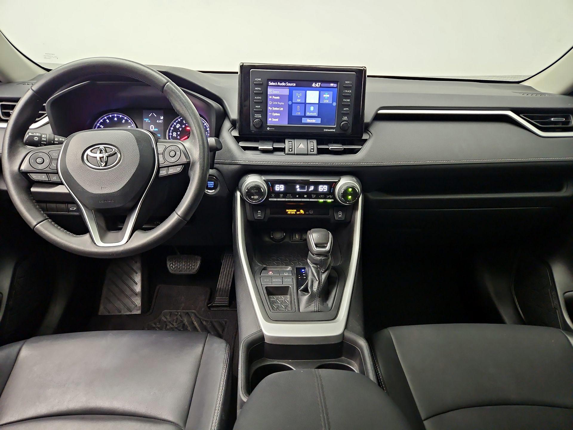 Thumbnail: 2021 Toyota RAV4 - 9