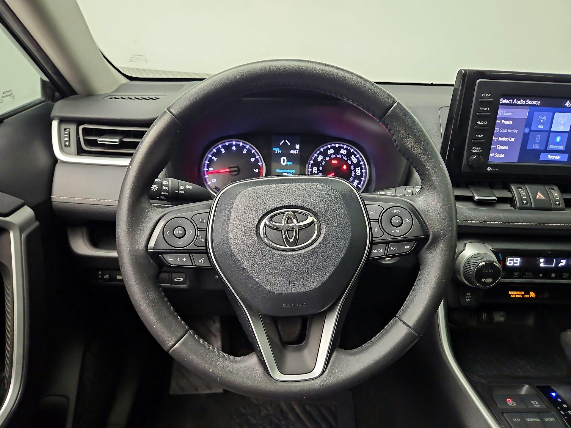 Thumbnail: 2021 Toyota RAV4 - 10