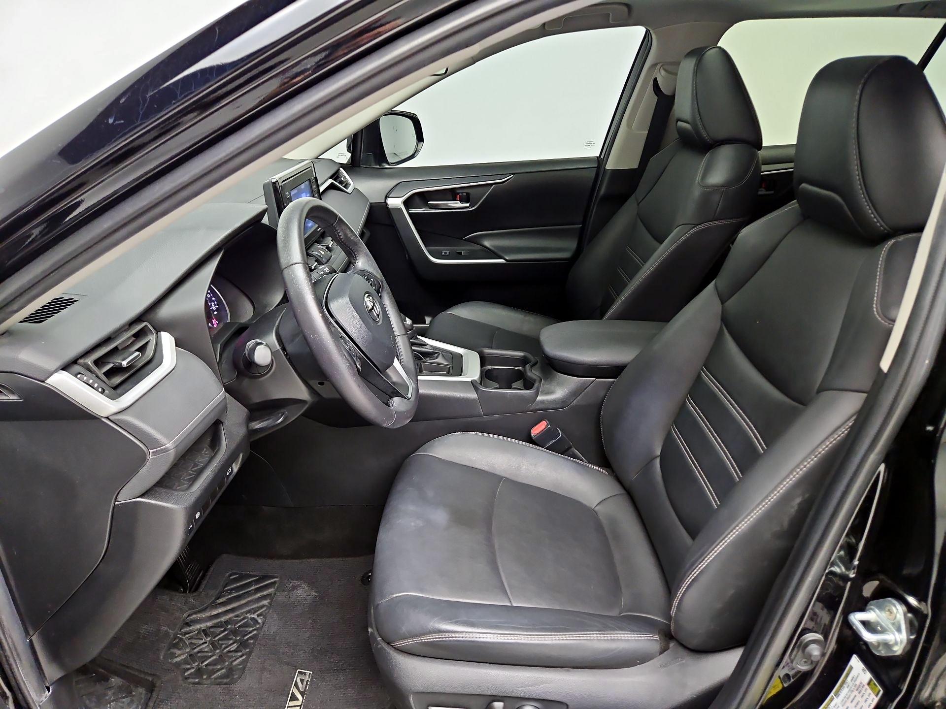 Thumbnail: 2021 Toyota RAV4 - 11