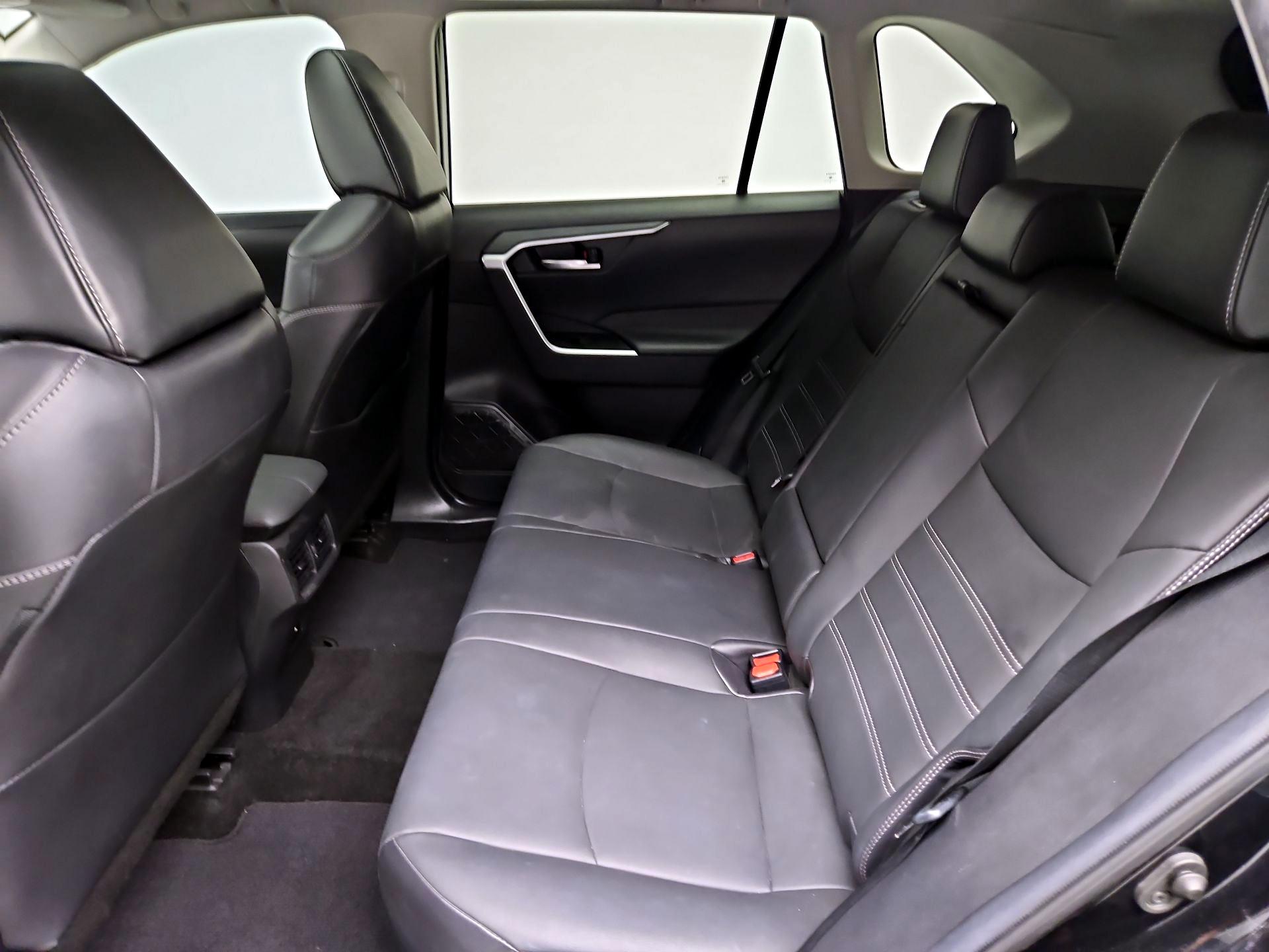 Thumbnail: 2021 Toyota RAV4 - 20