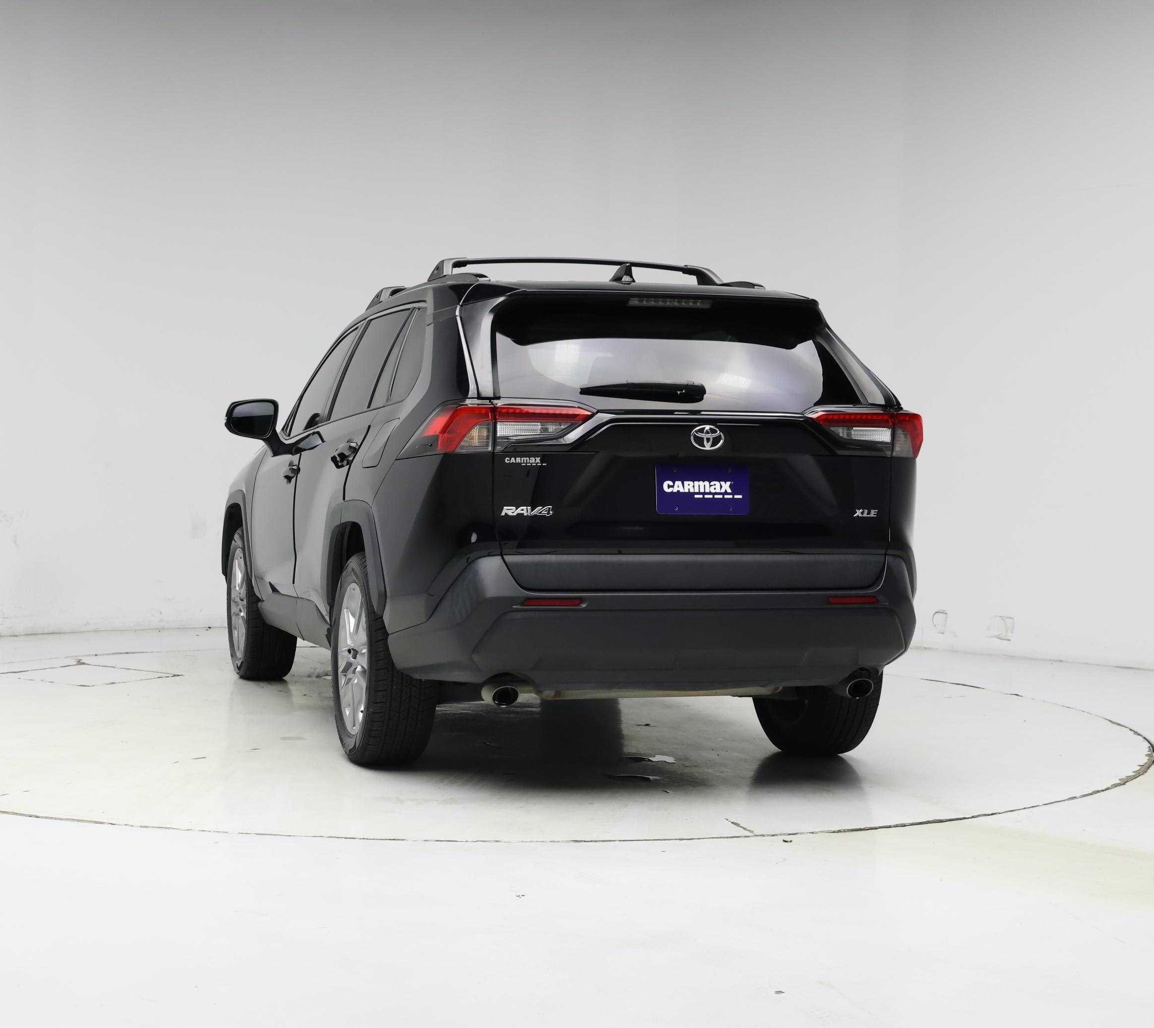 Thumbnail: 2021 Toyota RAV4 - 6