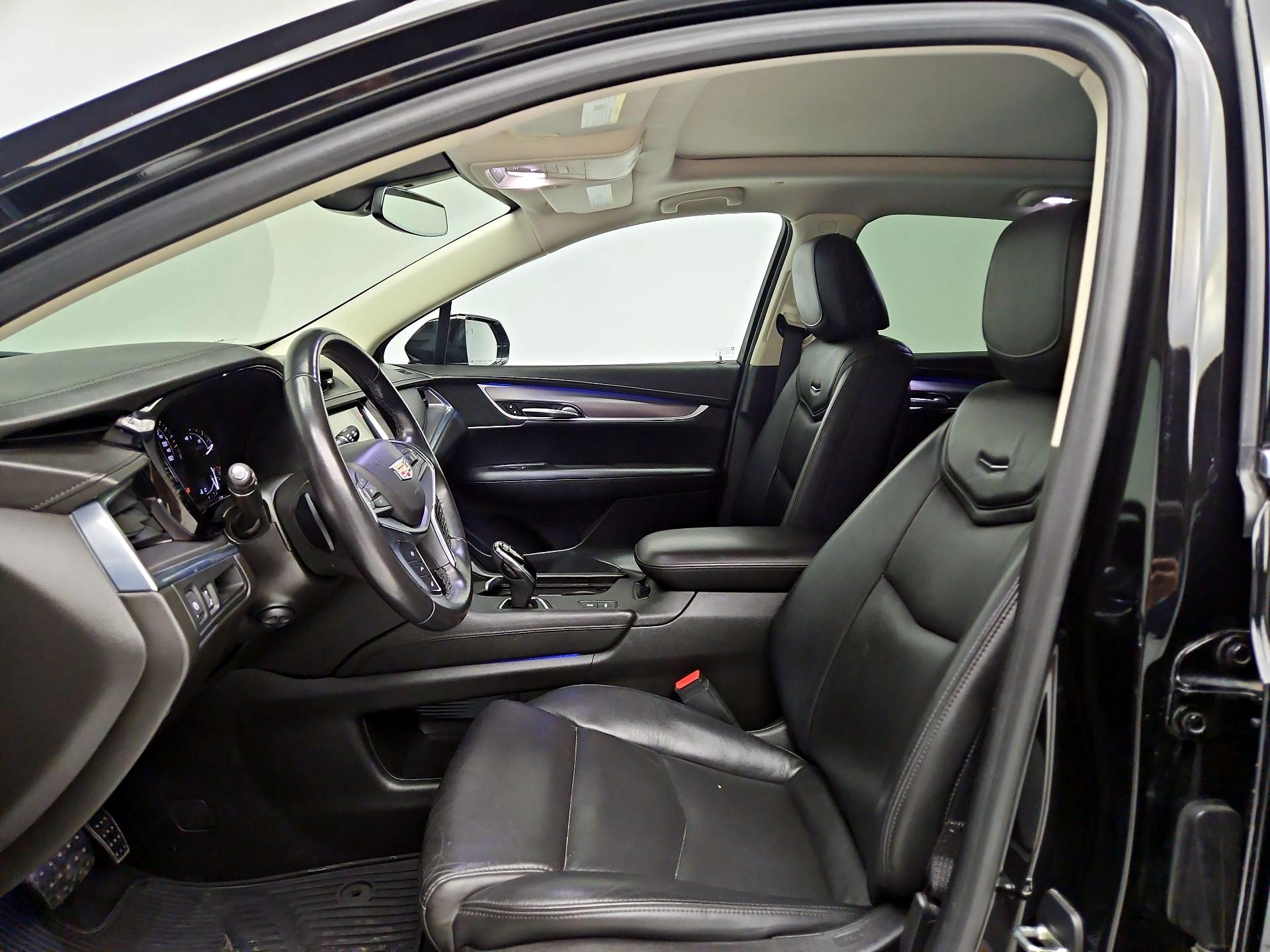 Thumbnail: 2018 Cadillac XT5 - 11