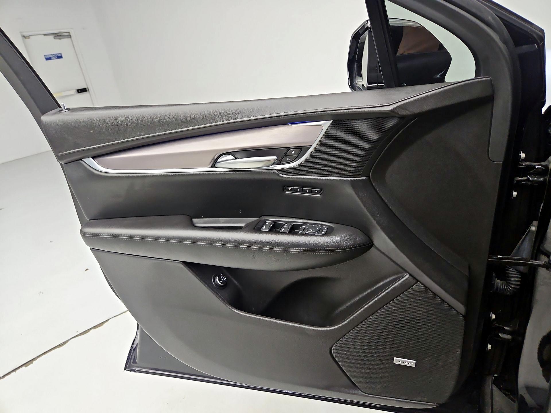 Thumbnail: 2018 Cadillac XT5 - 12