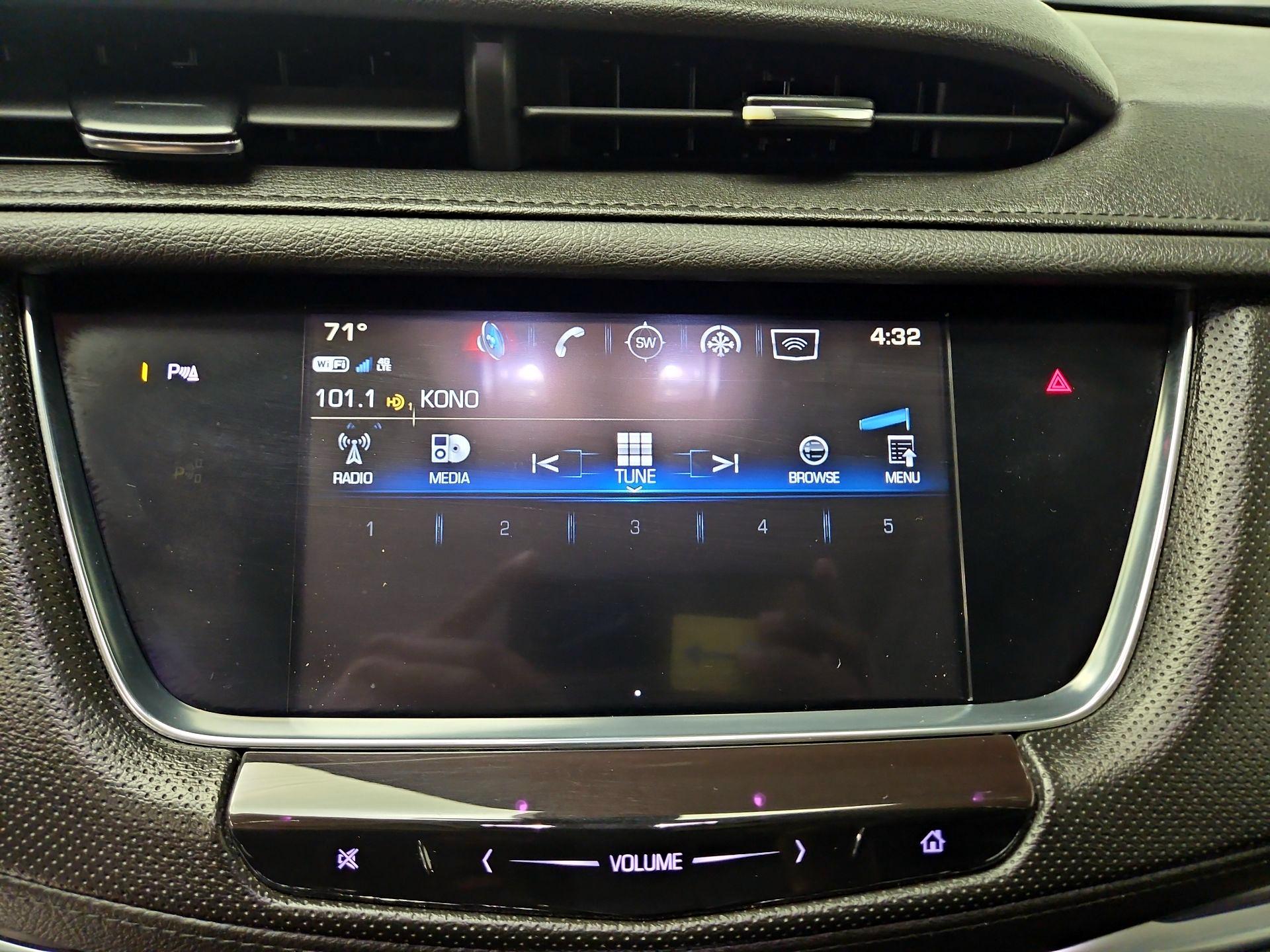 Thumbnail: 2018 Cadillac XT5 - 16