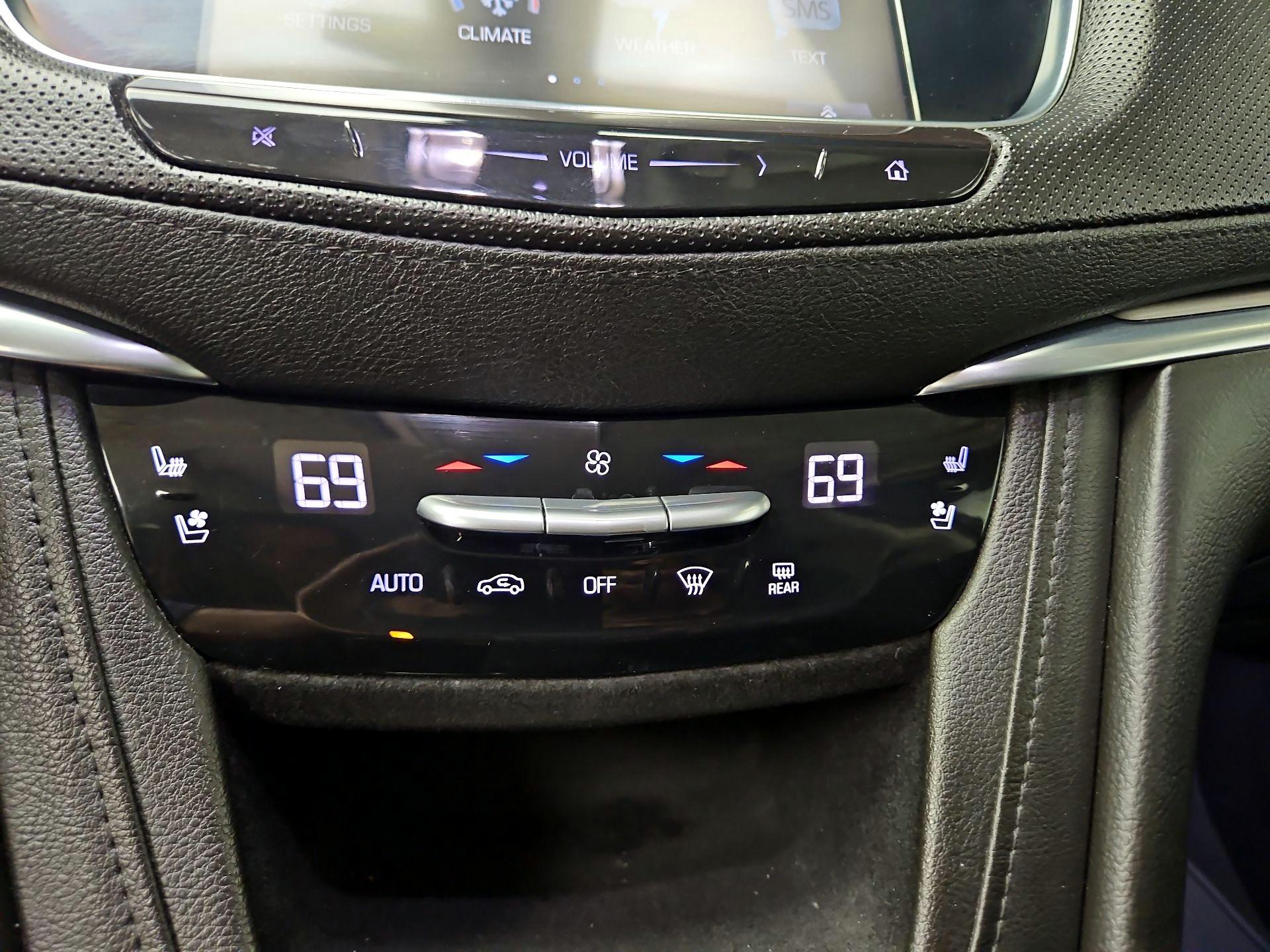 Thumbnail: 2018 Cadillac XT5 - 17