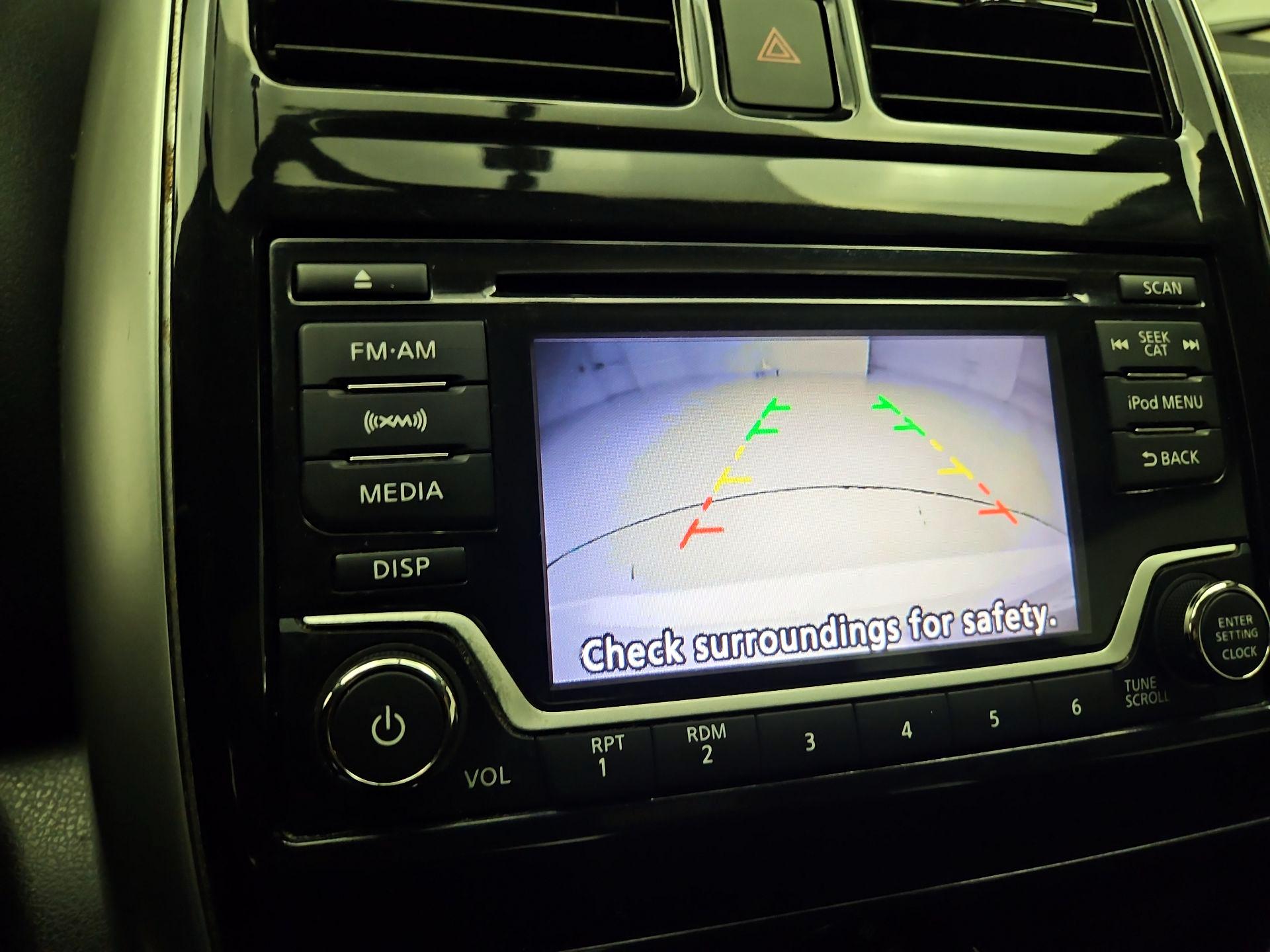 Thumbnail: 2017 Nissan Versa Note - 14