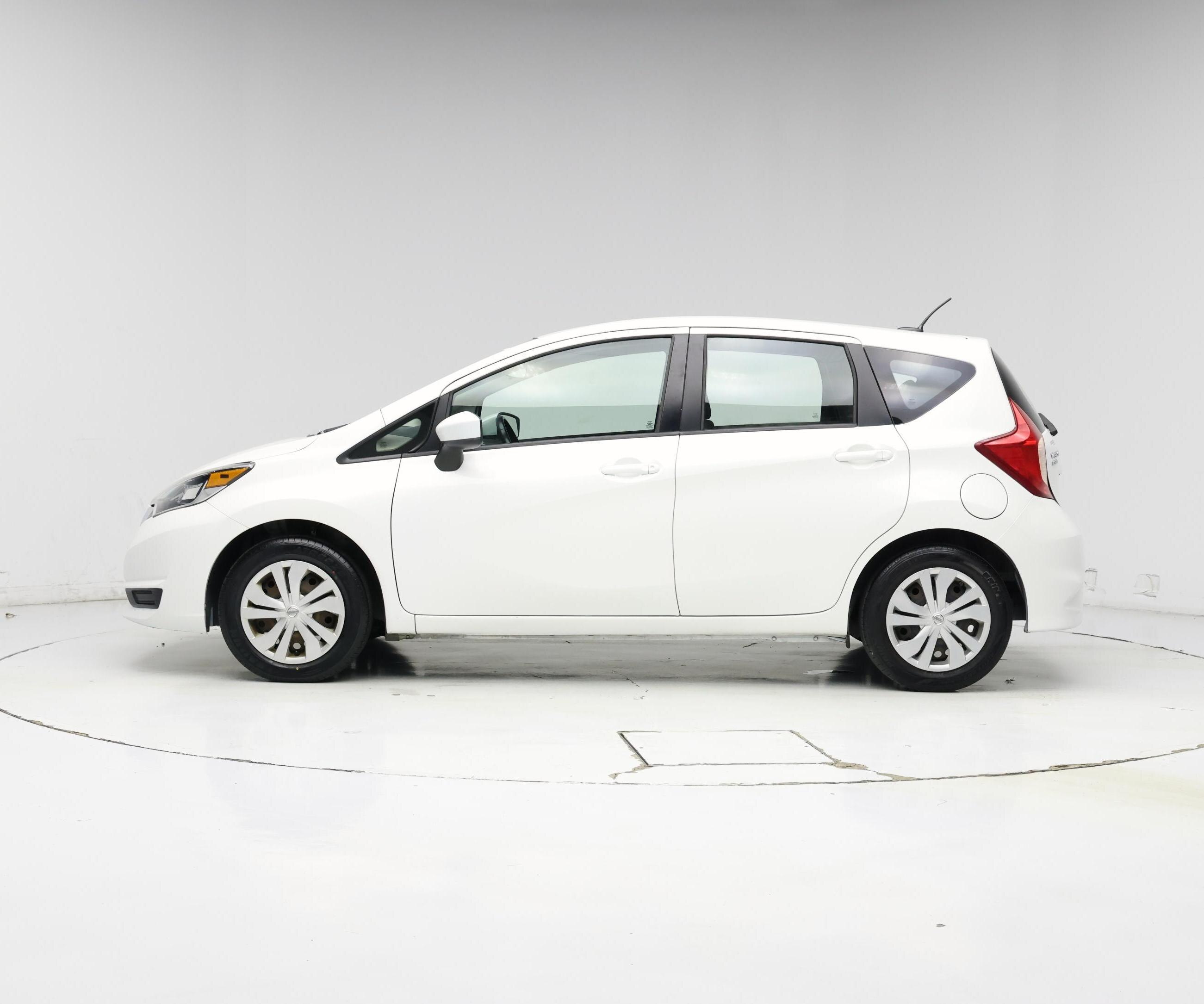 Thumbnail: 2017 Nissan Versa Note - 3