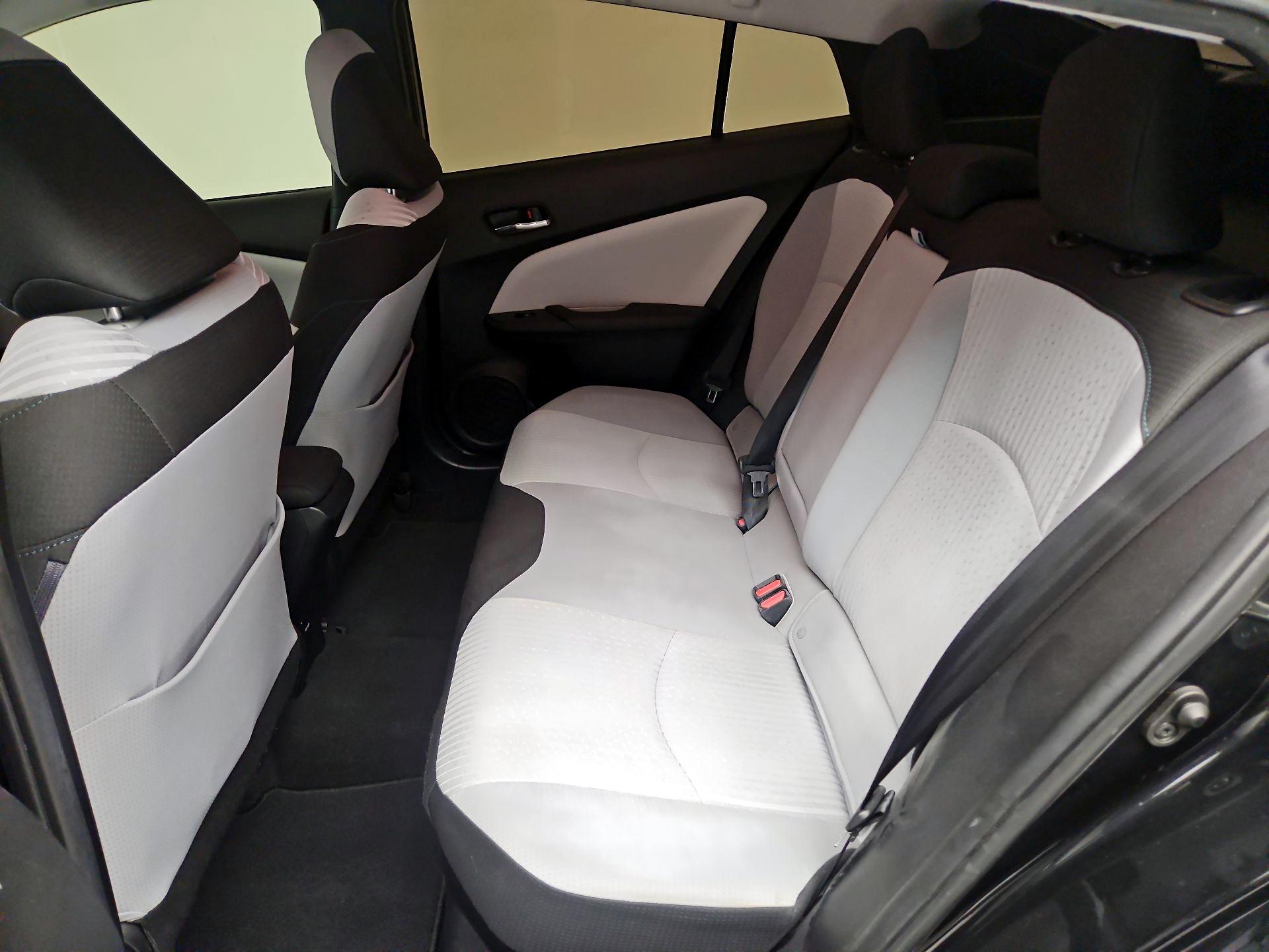 Thumbnail: 2017 Toyota Prius - 19