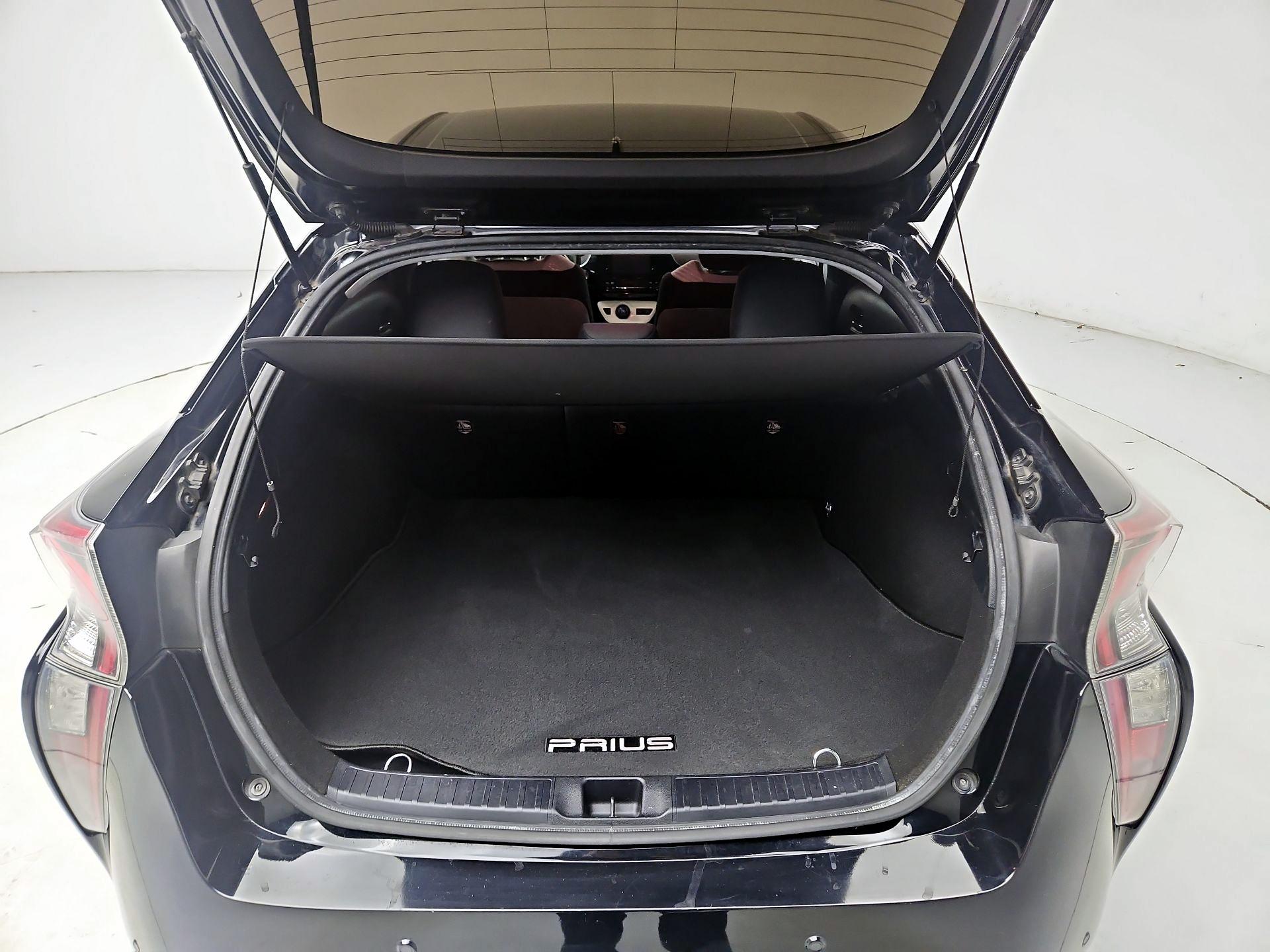 Thumbnail: 2017 Toyota Prius - 20