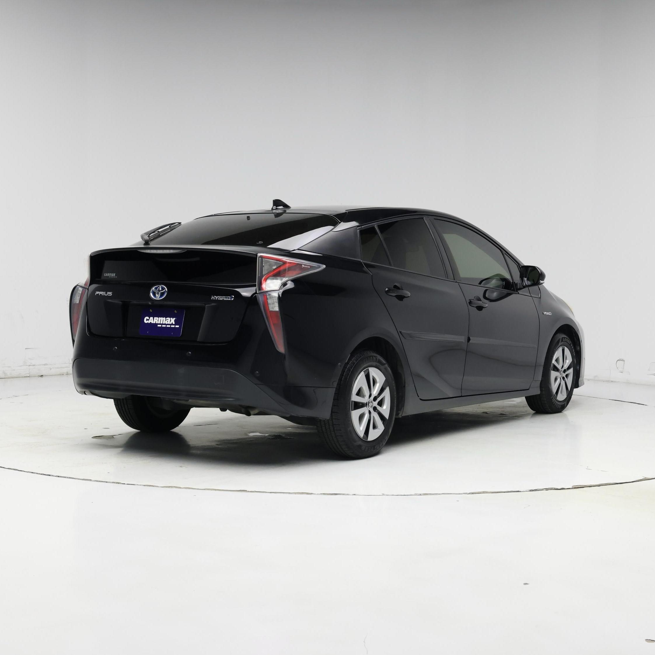 Thumbnail: 2017 Toyota Prius - 8