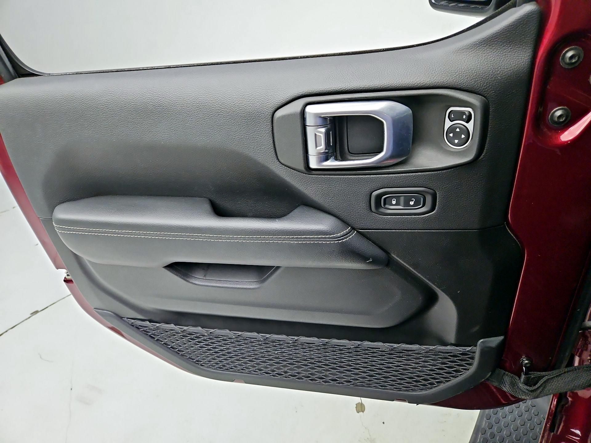 Thumbnail: 2021 Jeep Wrangler - 12