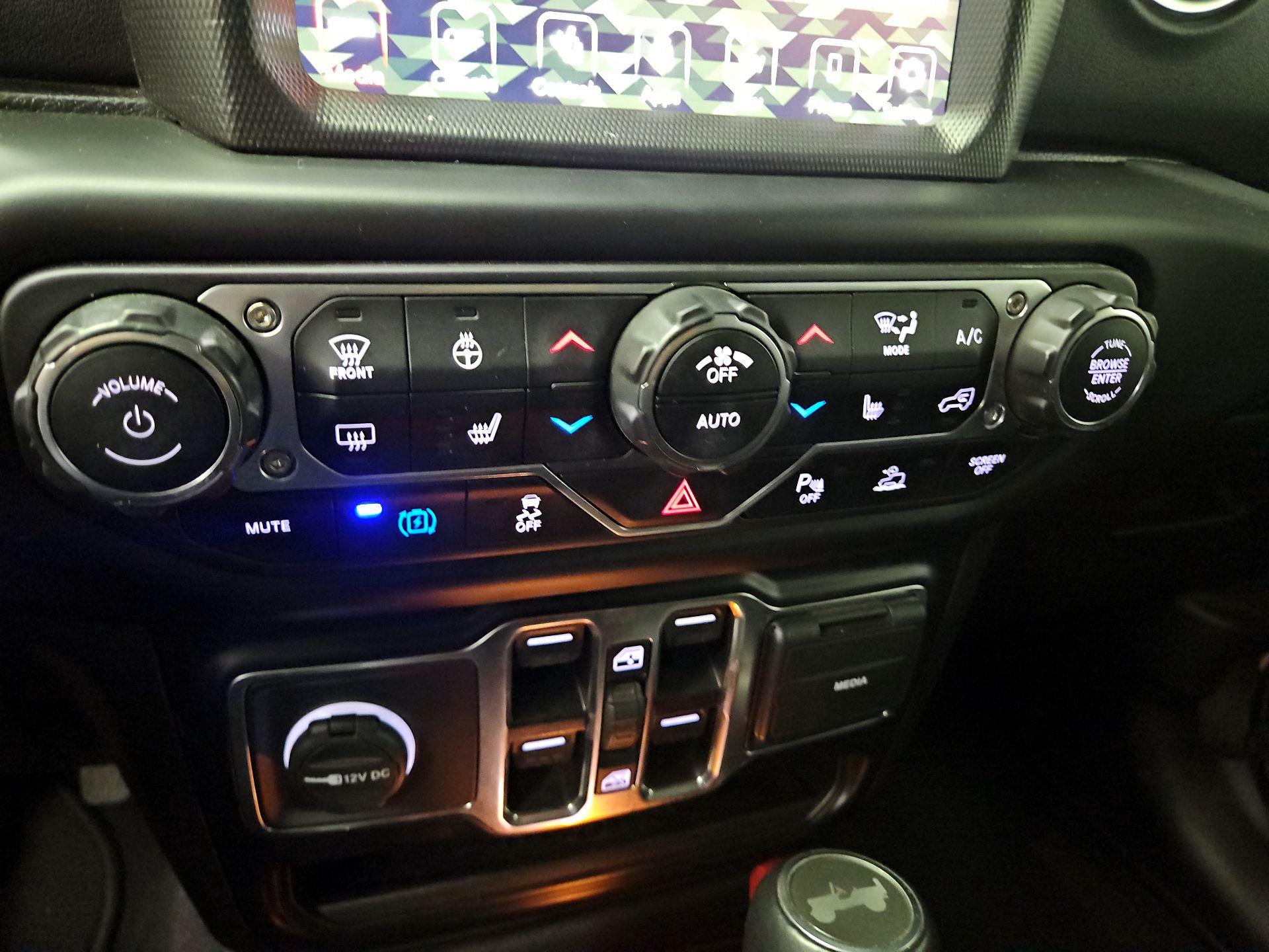 Thumbnail: 2021 Jeep Wrangler - 17