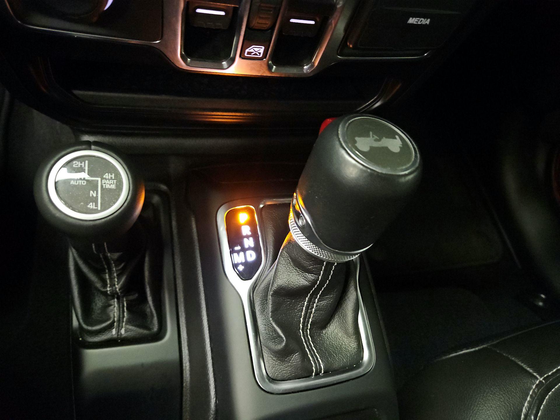 Thumbnail: 2021 Jeep Wrangler - 18