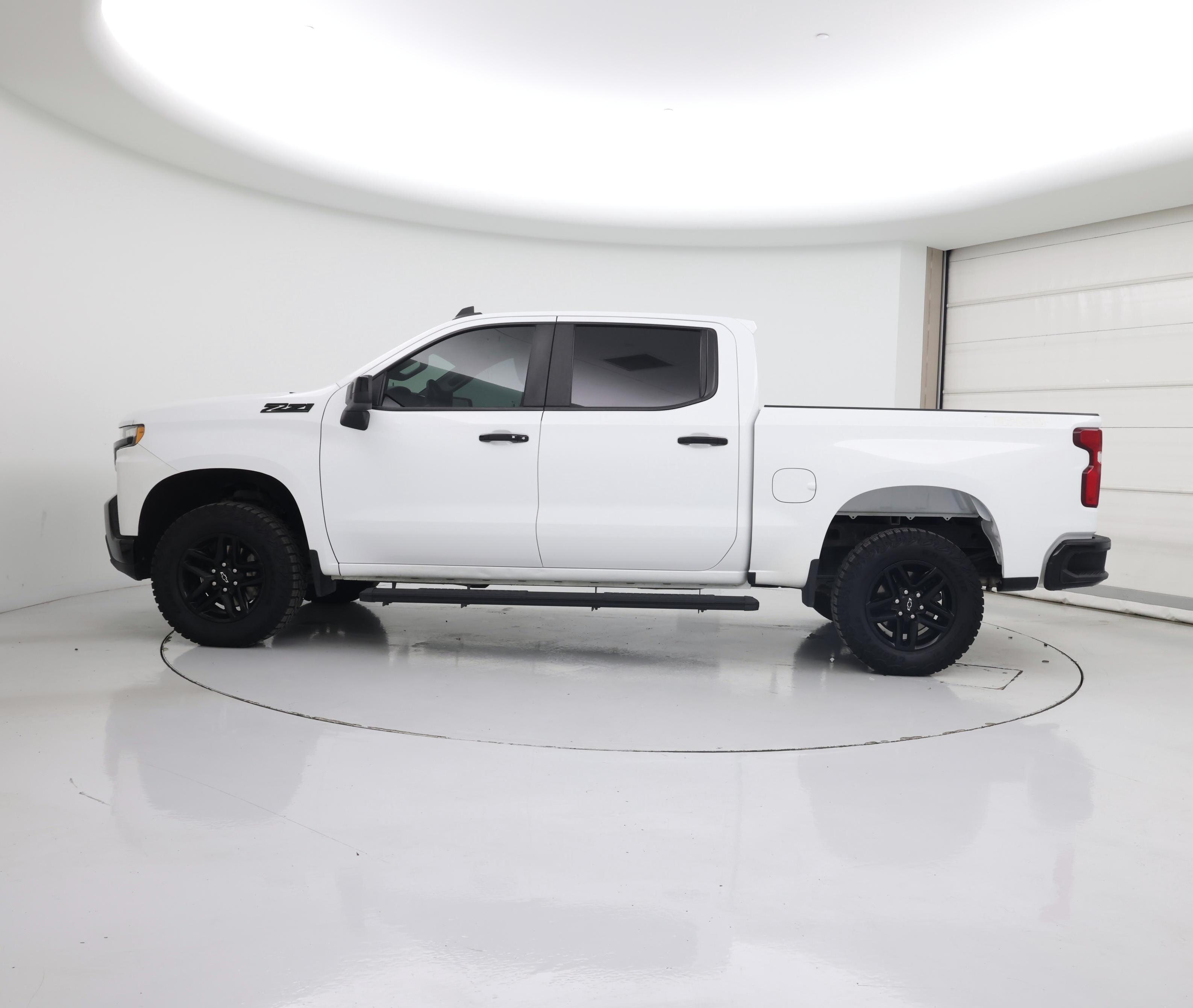 Thumbnail: 2021 Chevrolet Silverado 1500 - 3