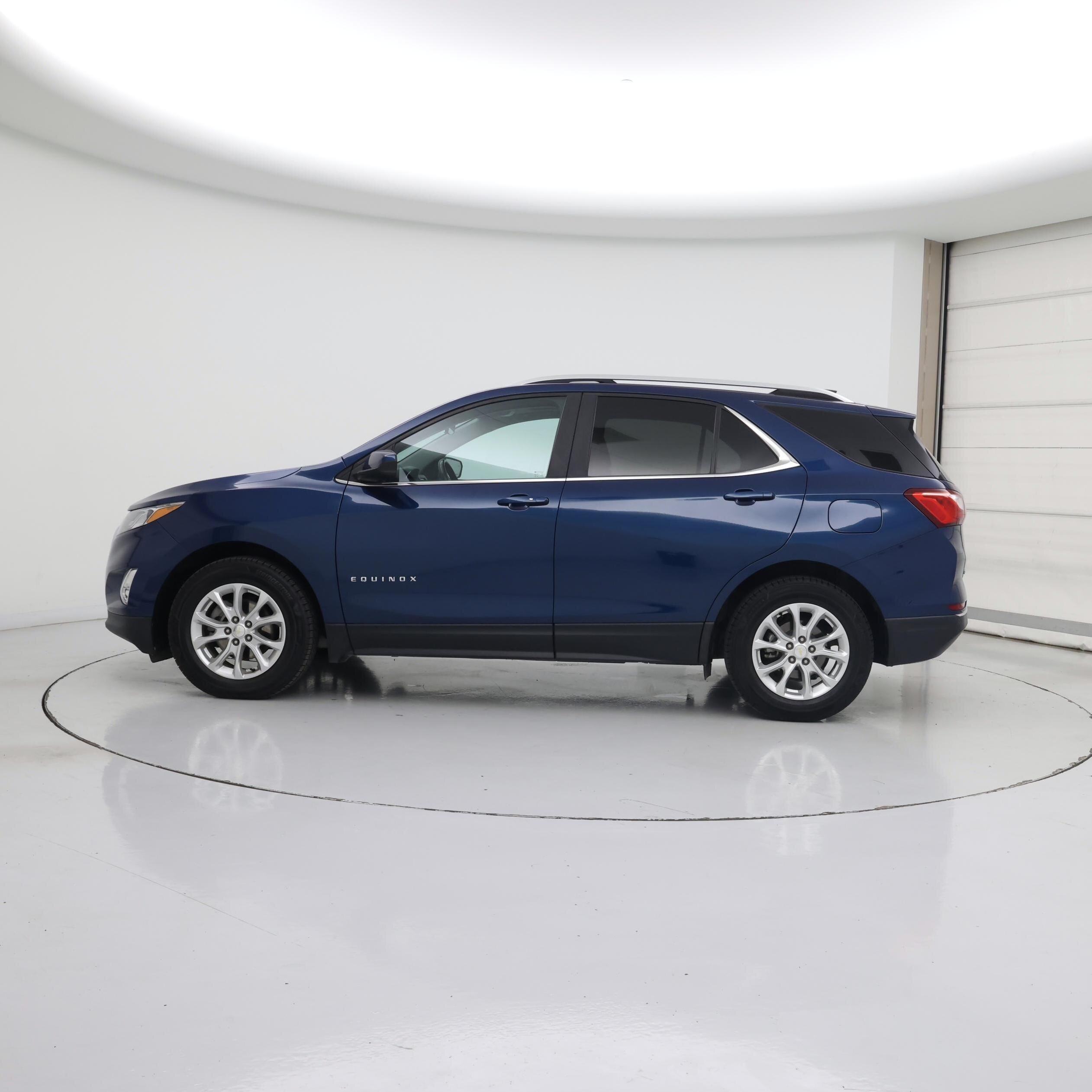 Thumbnail: 2021 Chevrolet Equinox - 3