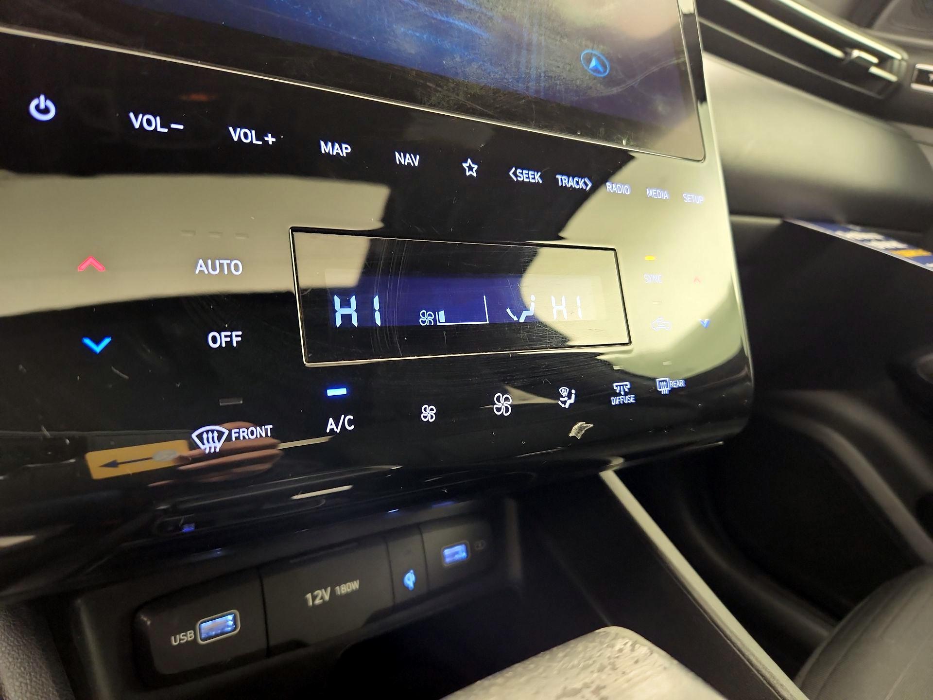 Thumbnail: 2023 Hyundai Santa Cruz - 17