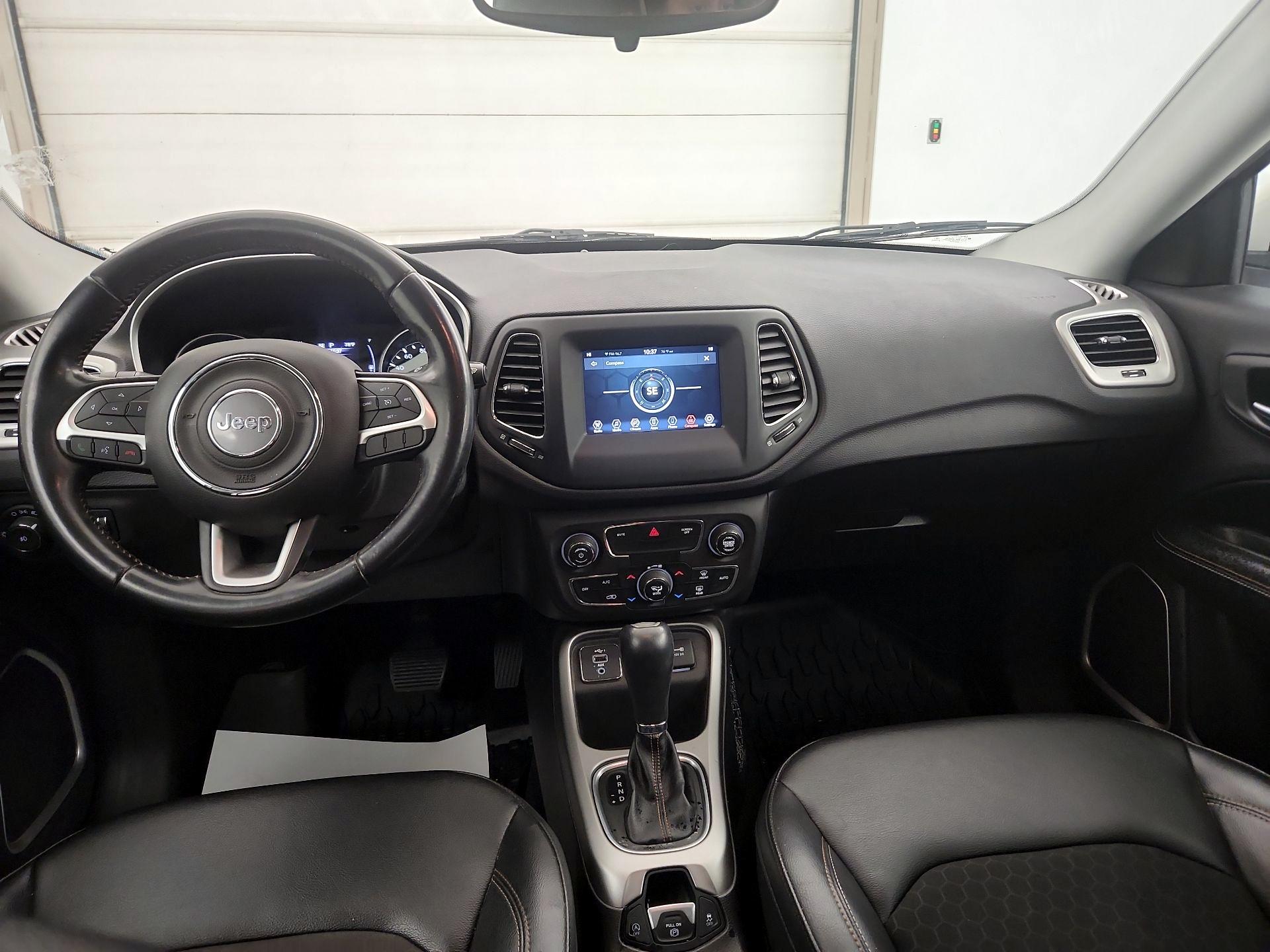 Thumbnail: 2020 Jeep Compass - 9