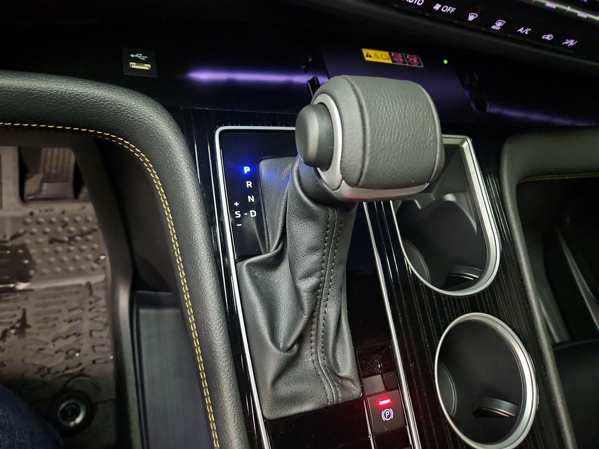 Thumbnail: 2025 Toyota Sienna - 17