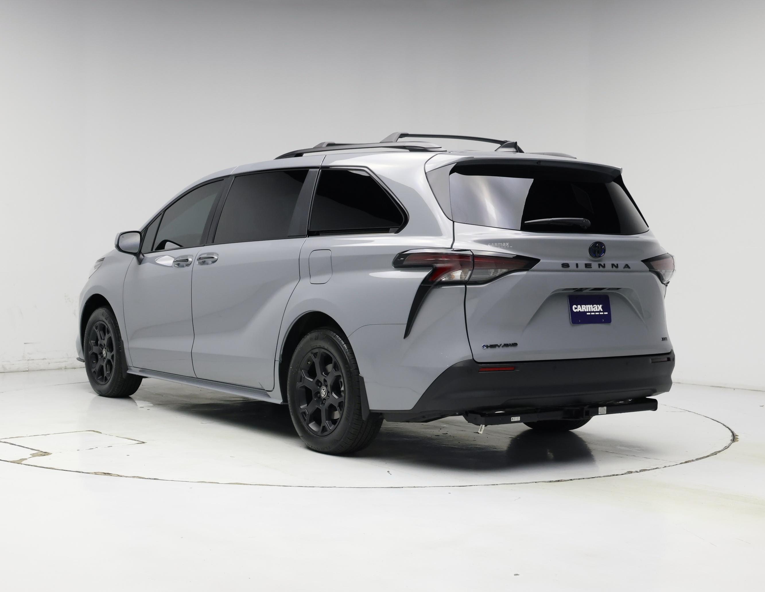 Thumbnail: 2025 Toyota Sienna - 2