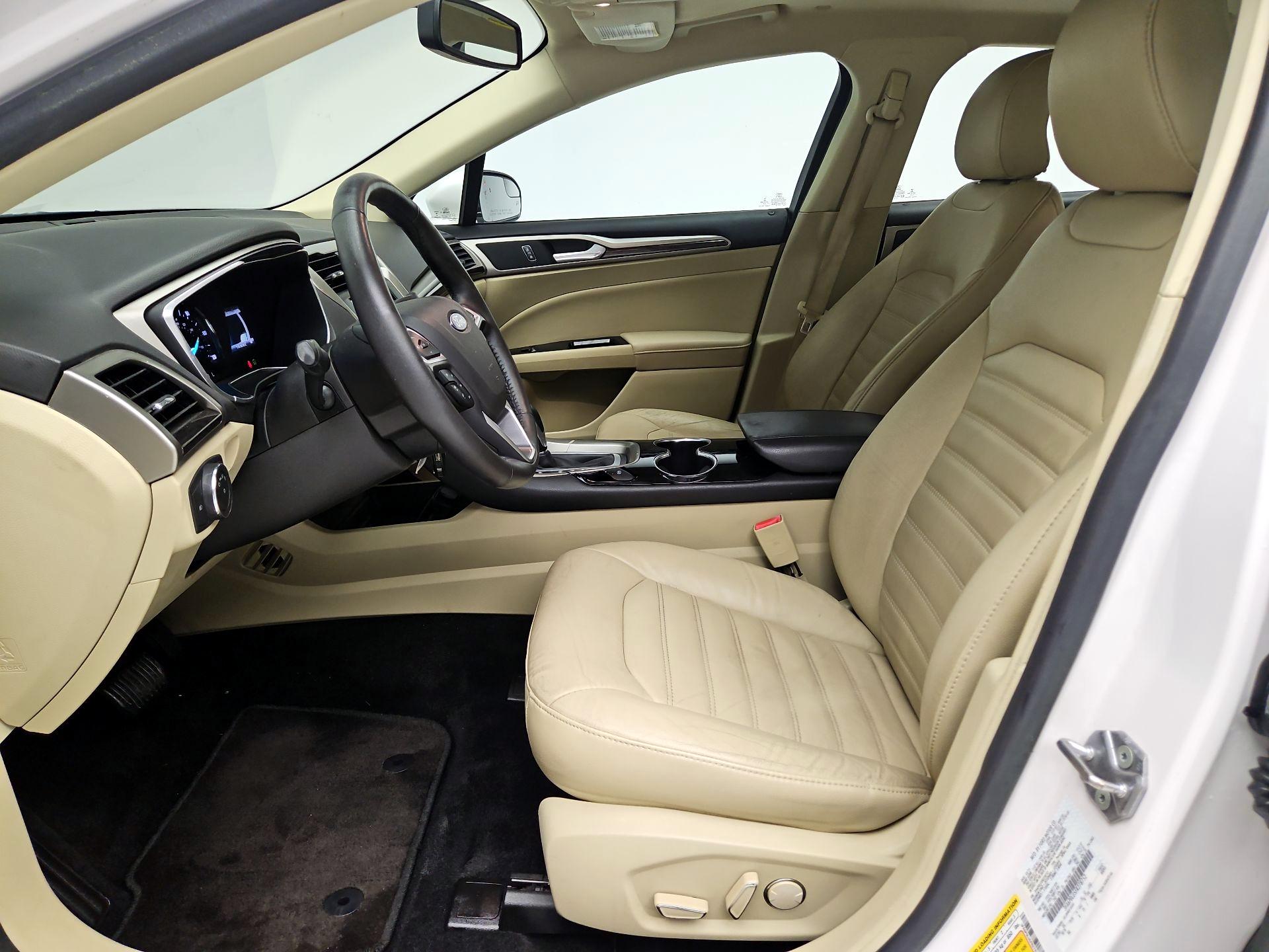 Thumbnail: 2015 Ford Fusion - 11