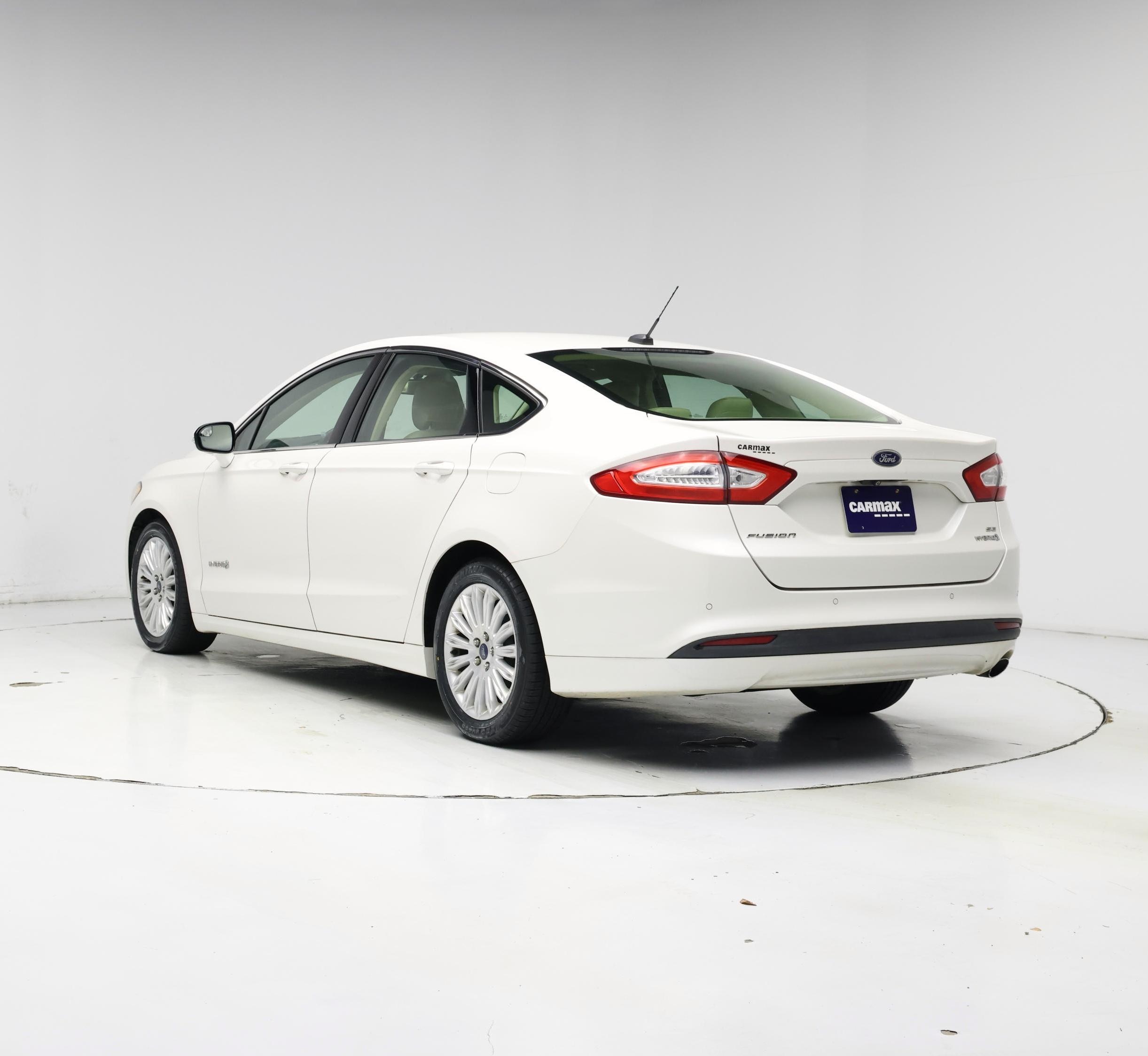 Thumbnail: 2015 Ford Fusion - 2