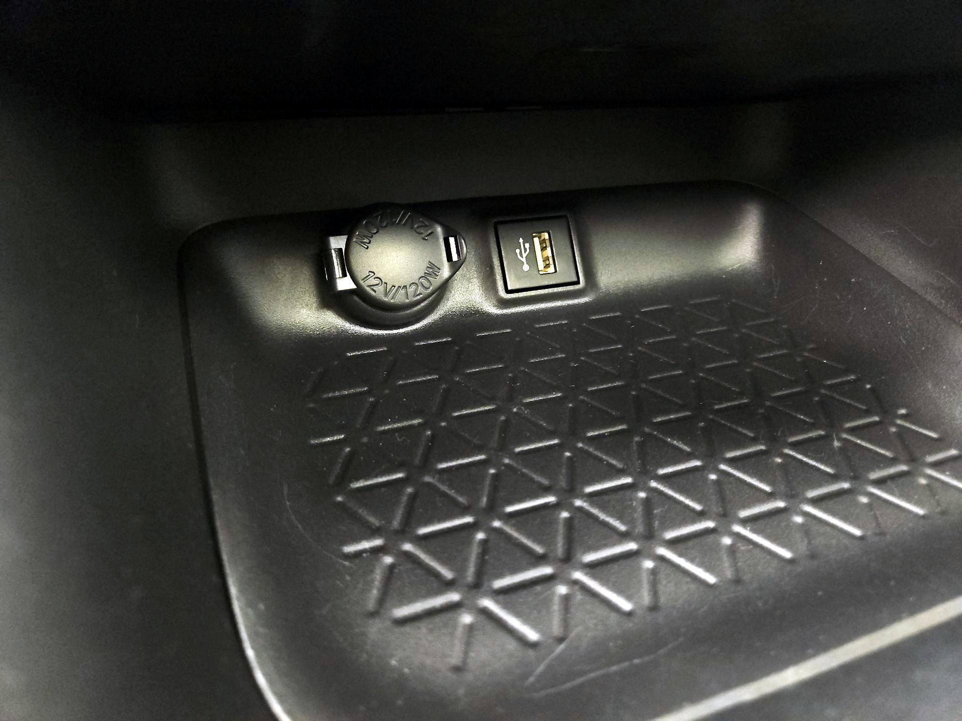 Thumbnail: 2024 Toyota RAV4 - 18