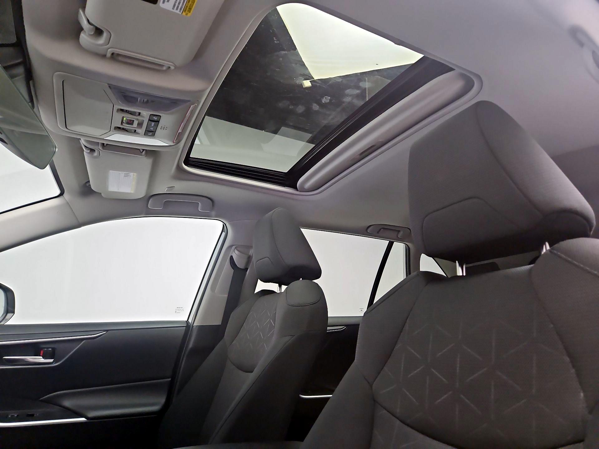 Thumbnail: 2024 Toyota RAV4 - 19