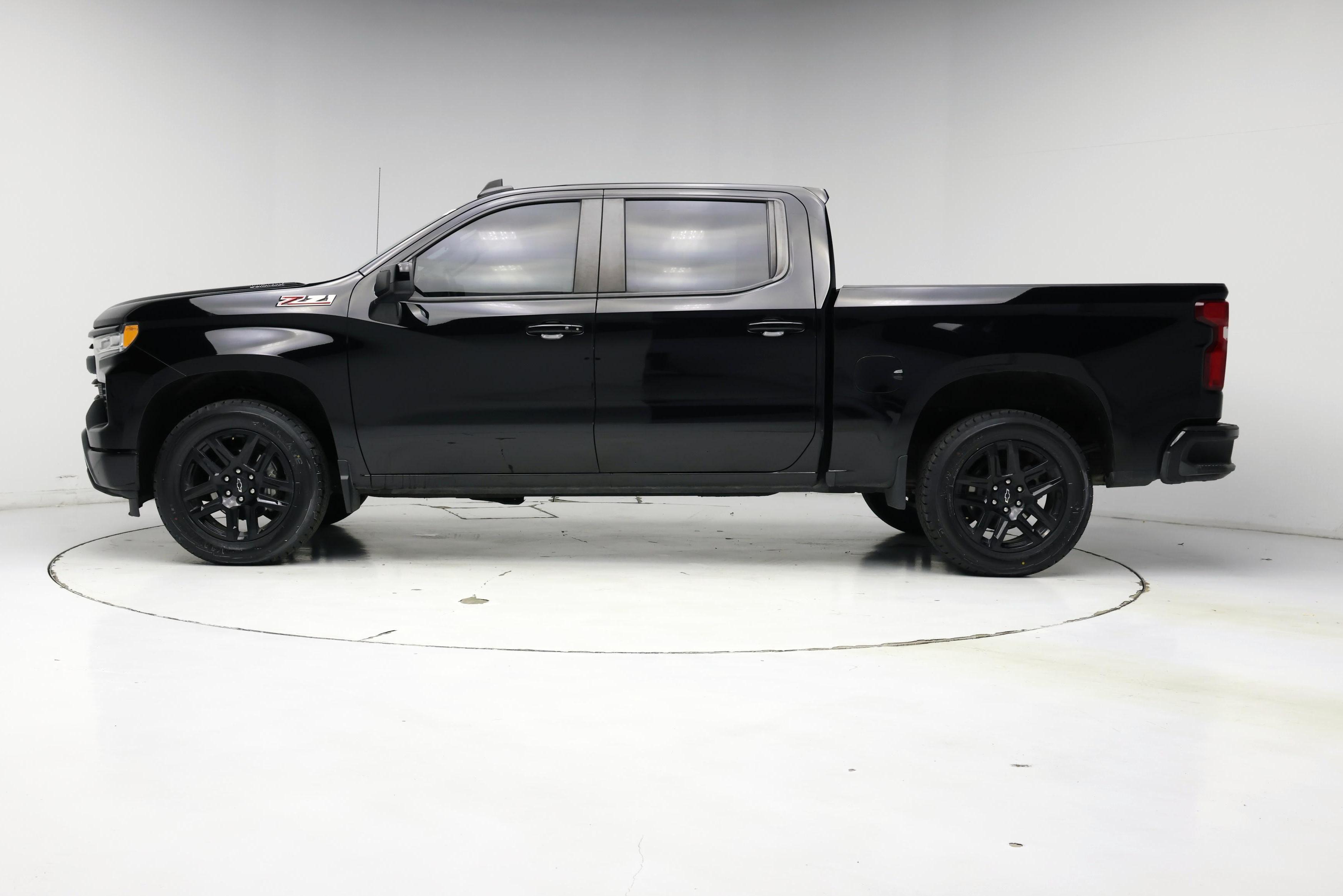 Thumbnail: 2023 Chevrolet Silverado 1500 - 3