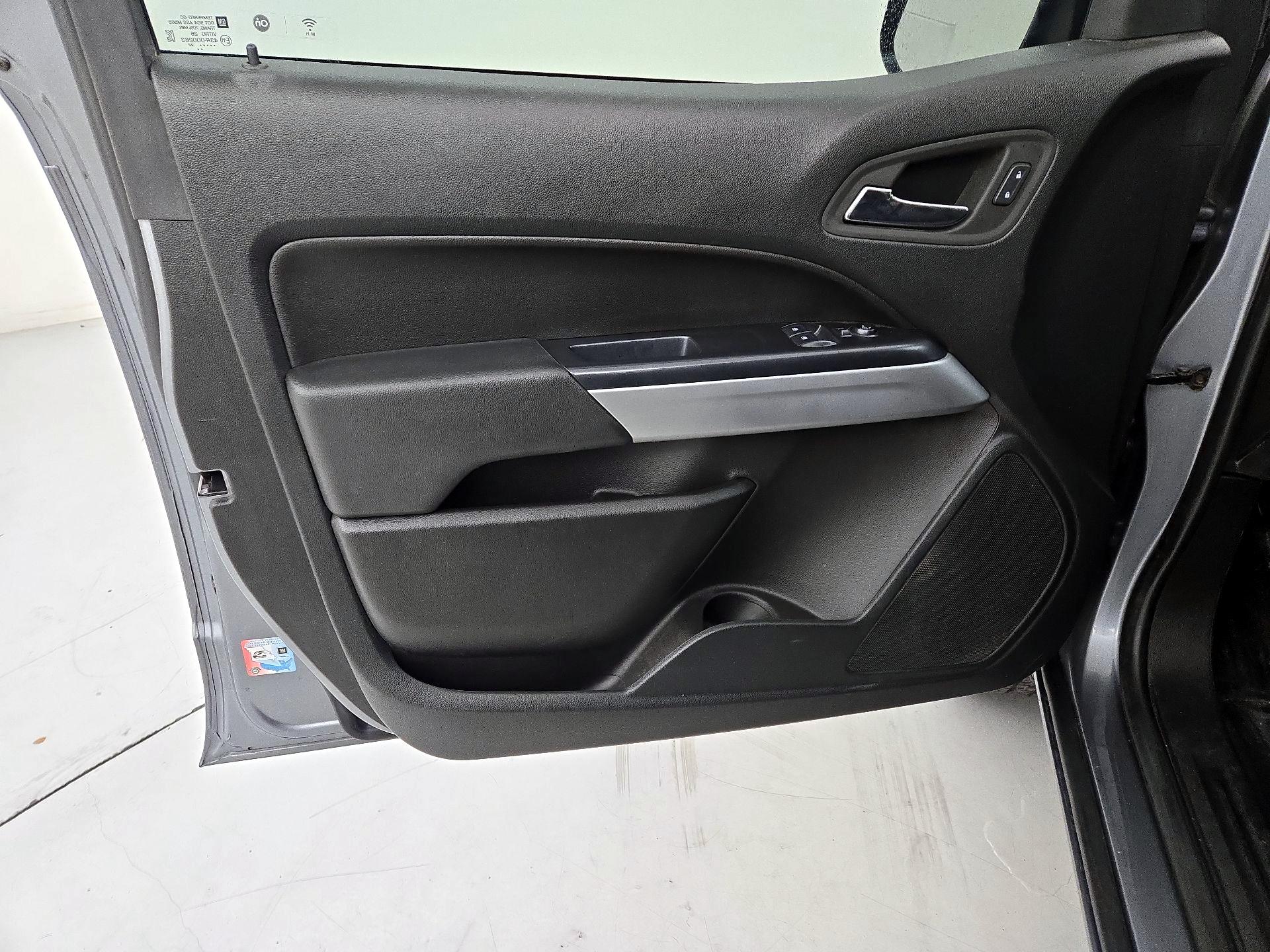 Thumbnail: 2022 Chevrolet Colorado - 12