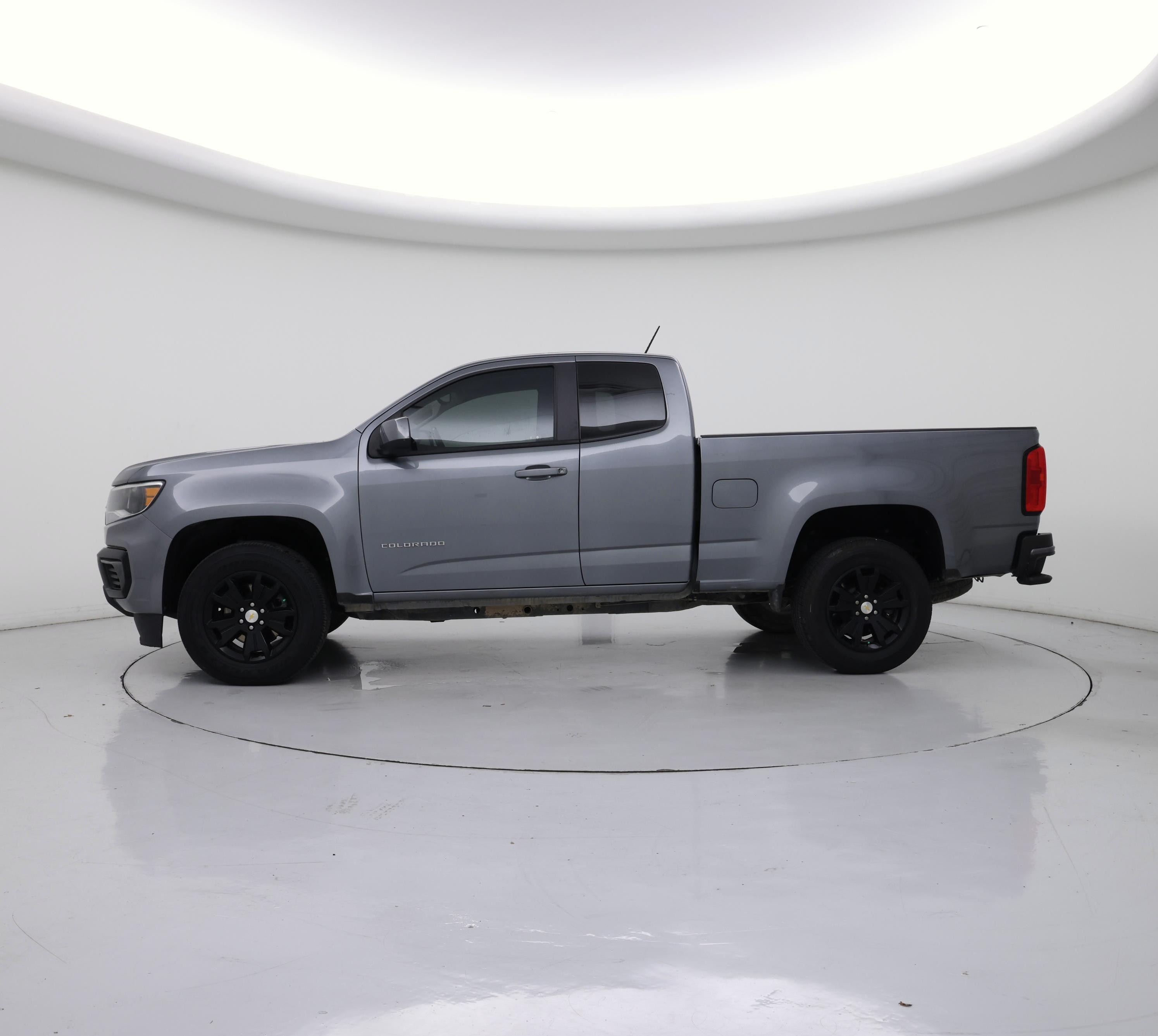 Thumbnail: 2022 Chevrolet Colorado - 3