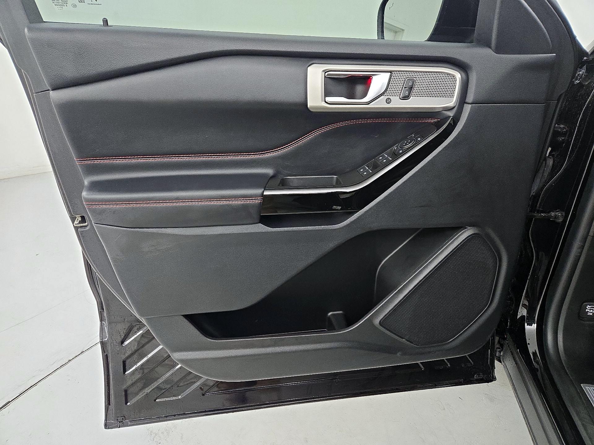 Thumbnail: 2022 Ford Explorer - 12