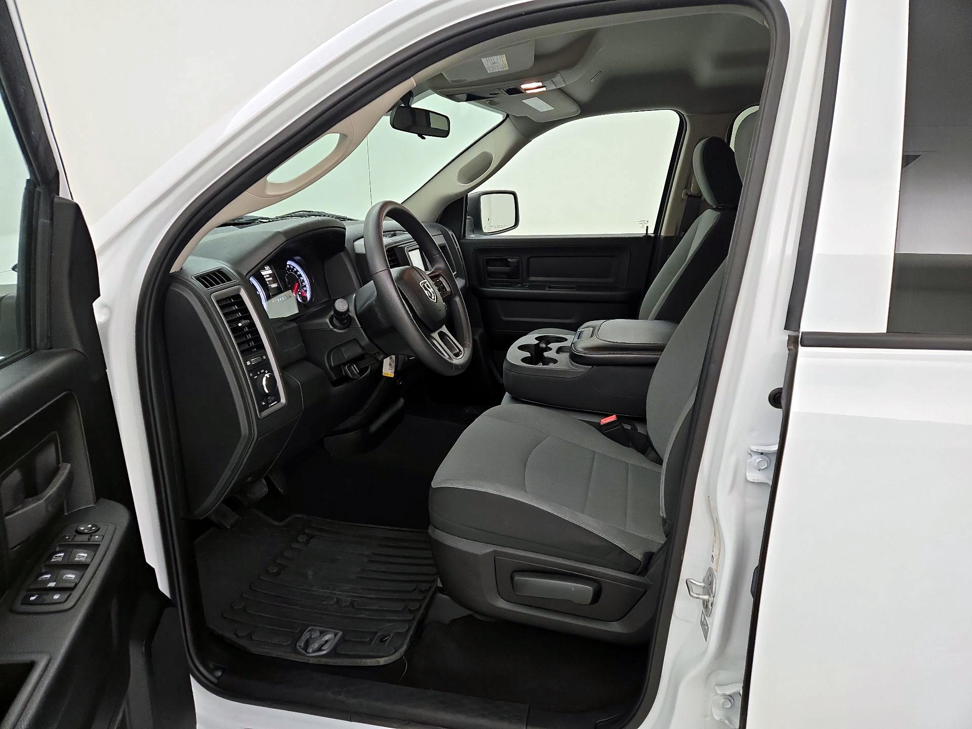 Thumbnail: 2022 RAM 1500 Classic - 11