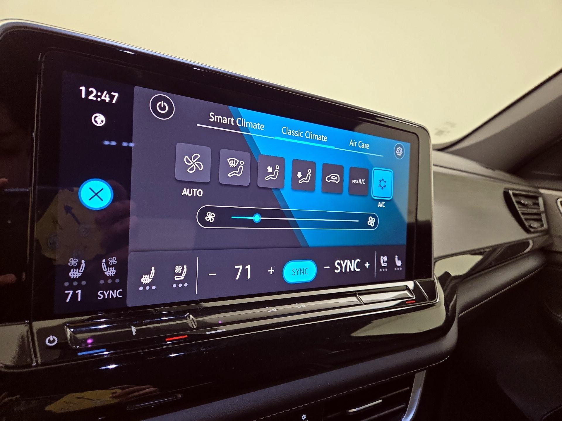 Thumbnail: 2024 Volkswagen Atlas - 16