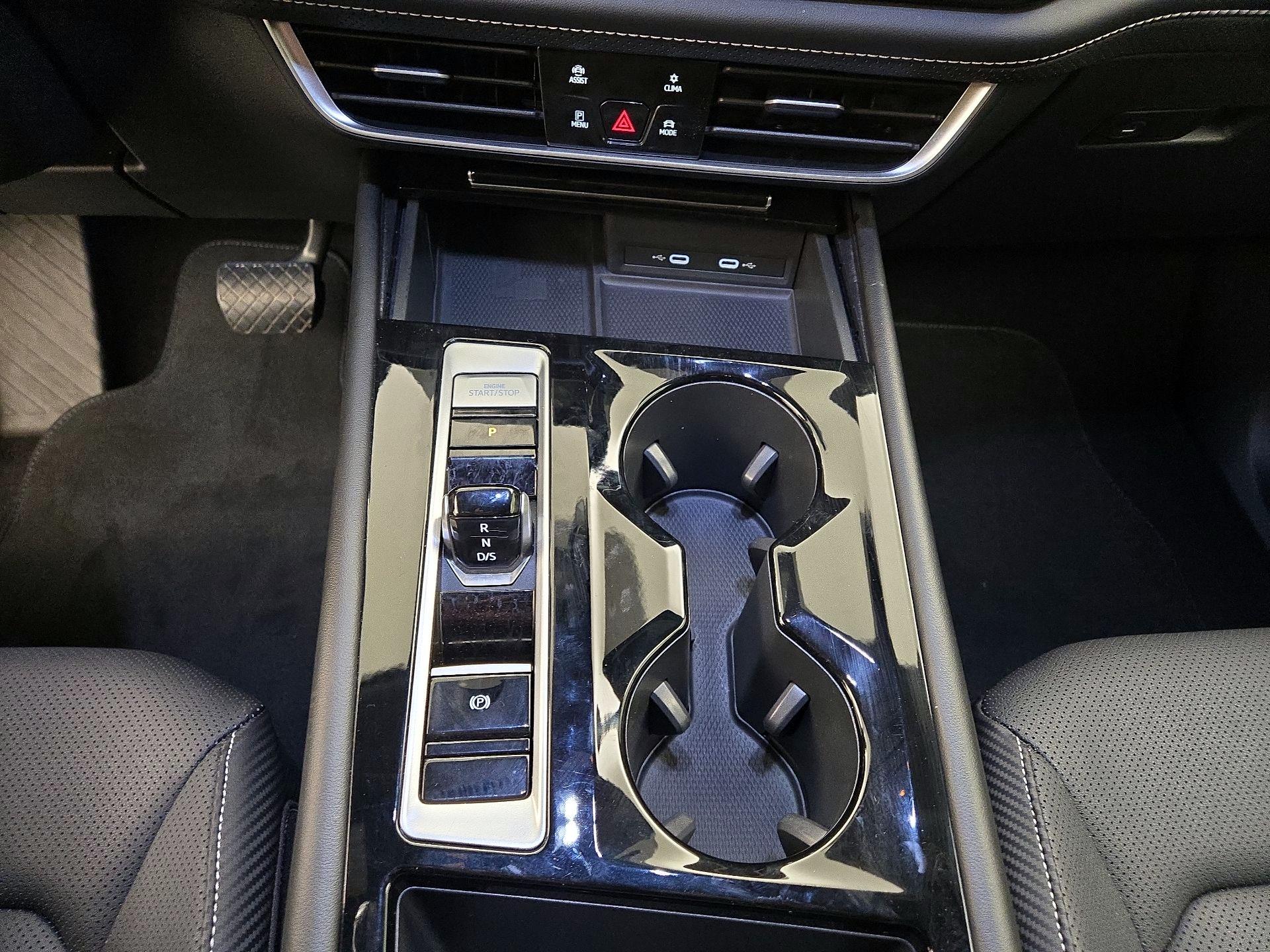 Thumbnail: 2024 Volkswagen Atlas - 17