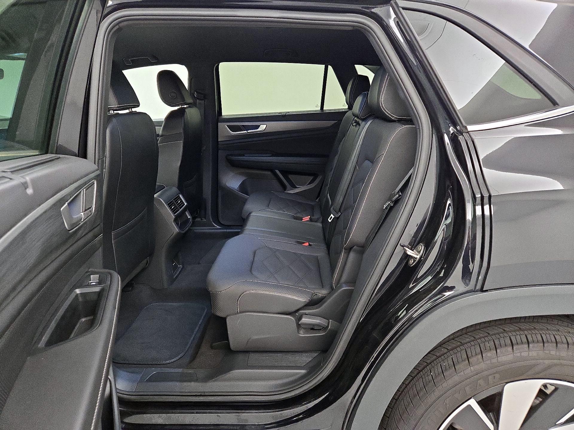 Thumbnail: 2024 Volkswagen Atlas - 19