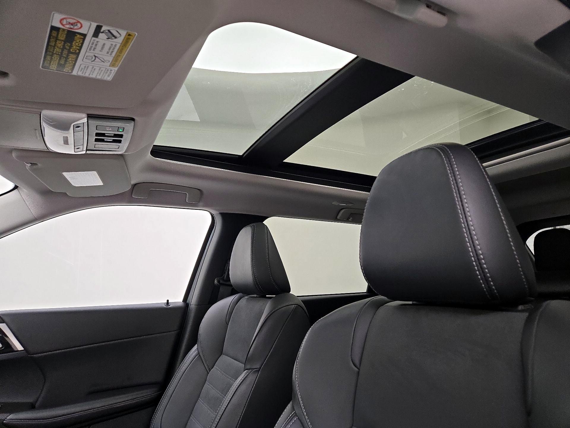 Thumbnail: 2024 Mitsubishi Outlander - 20