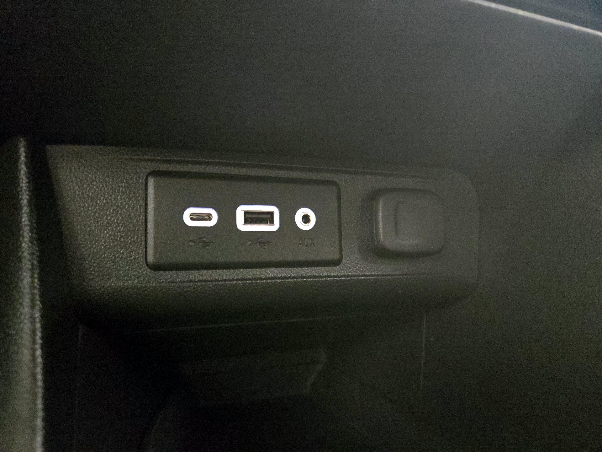 Thumbnail: 2021 Buick Encore GX - 18