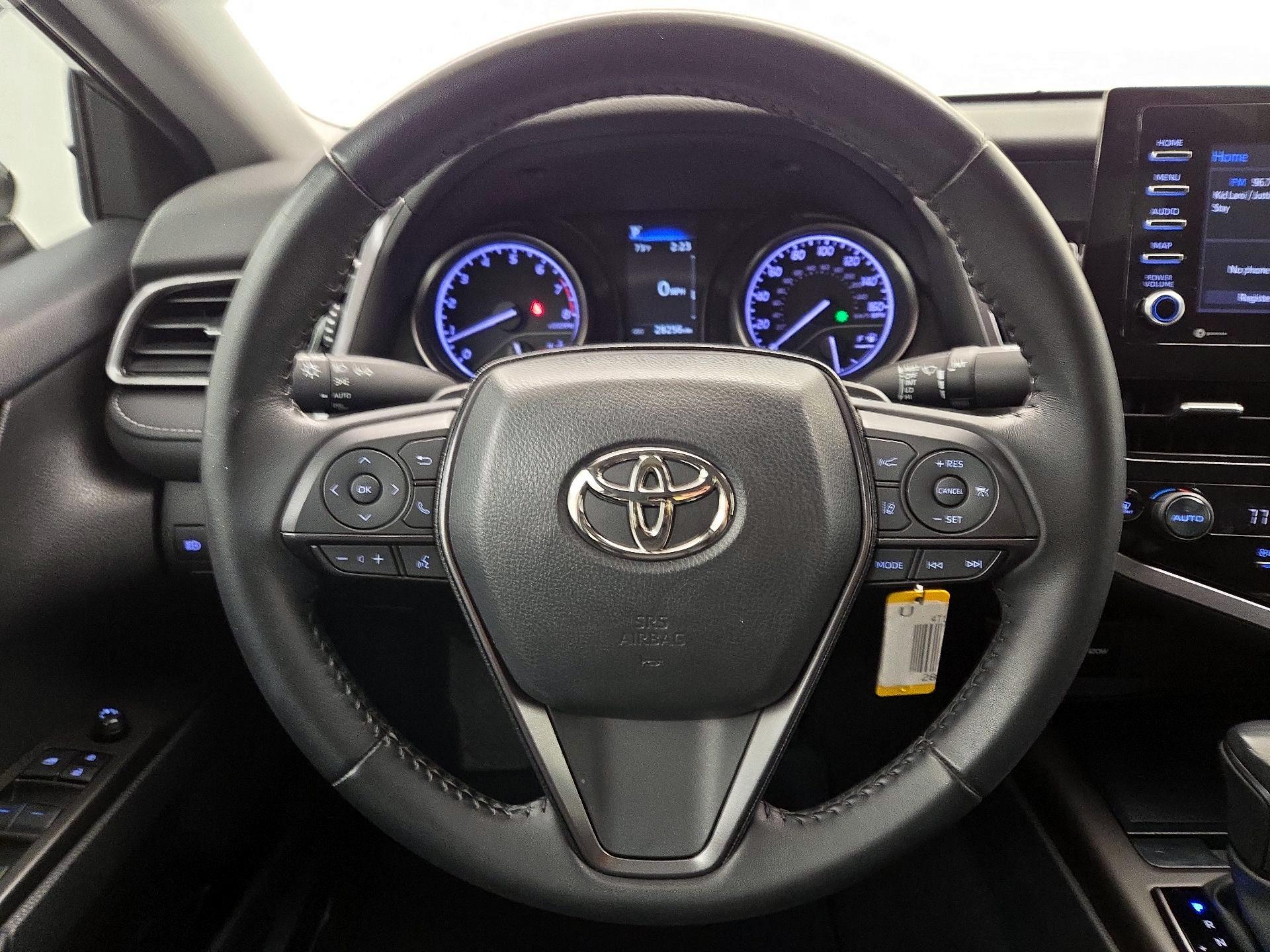 Thumbnail: 2023 Toyota Camry - 10