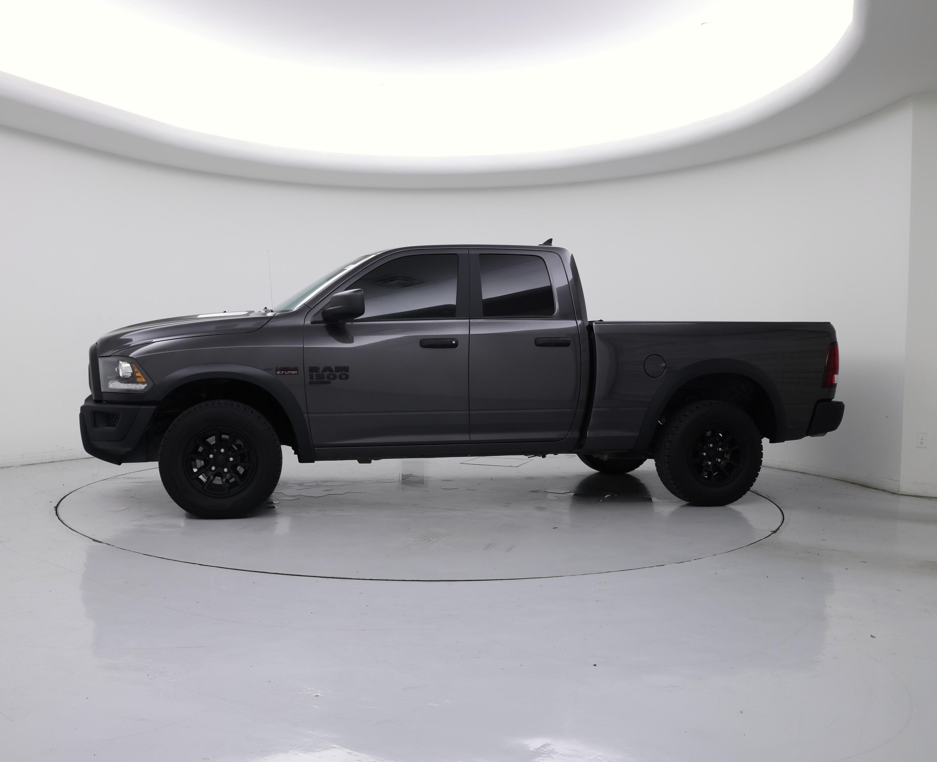 Thumbnail: 2024 RAM 1500 Classic - 3