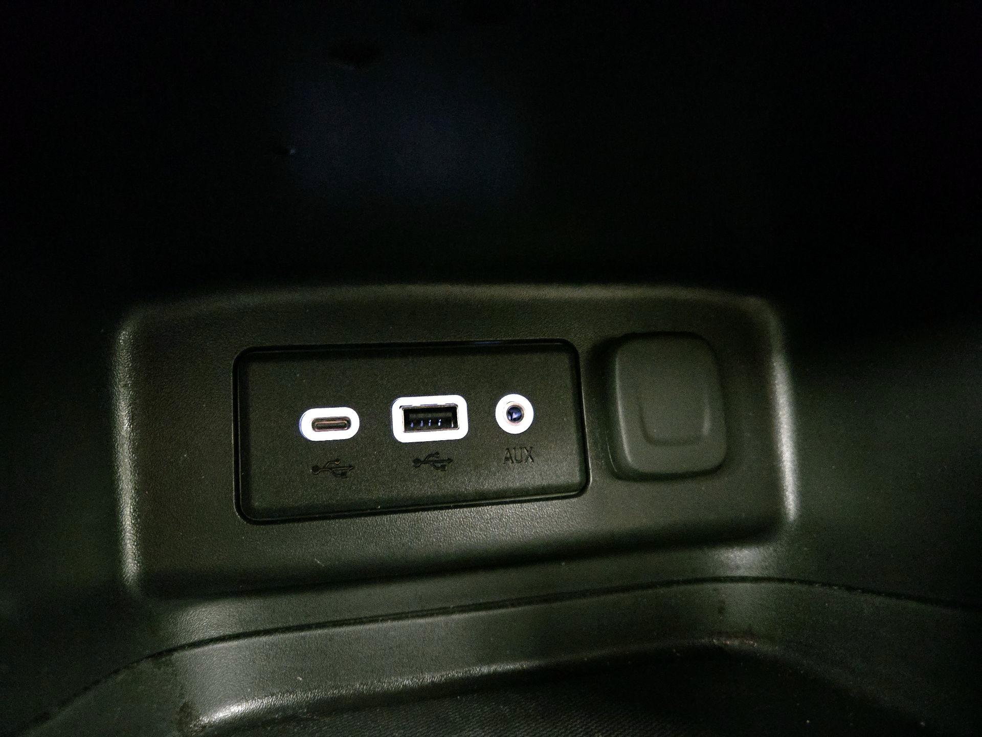 Thumbnail: 2023 Chevrolet Equinox - 18