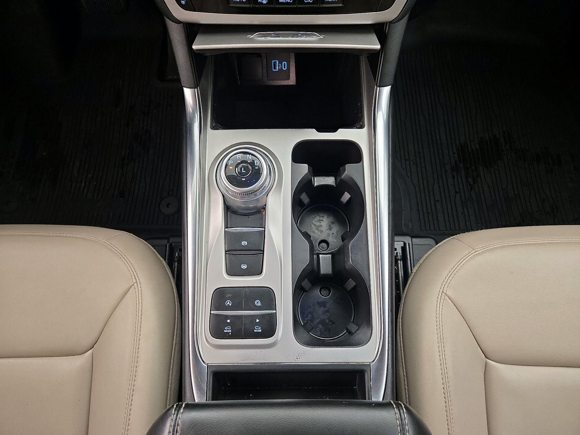 Thumbnail: 2022 Ford Explorer - 17