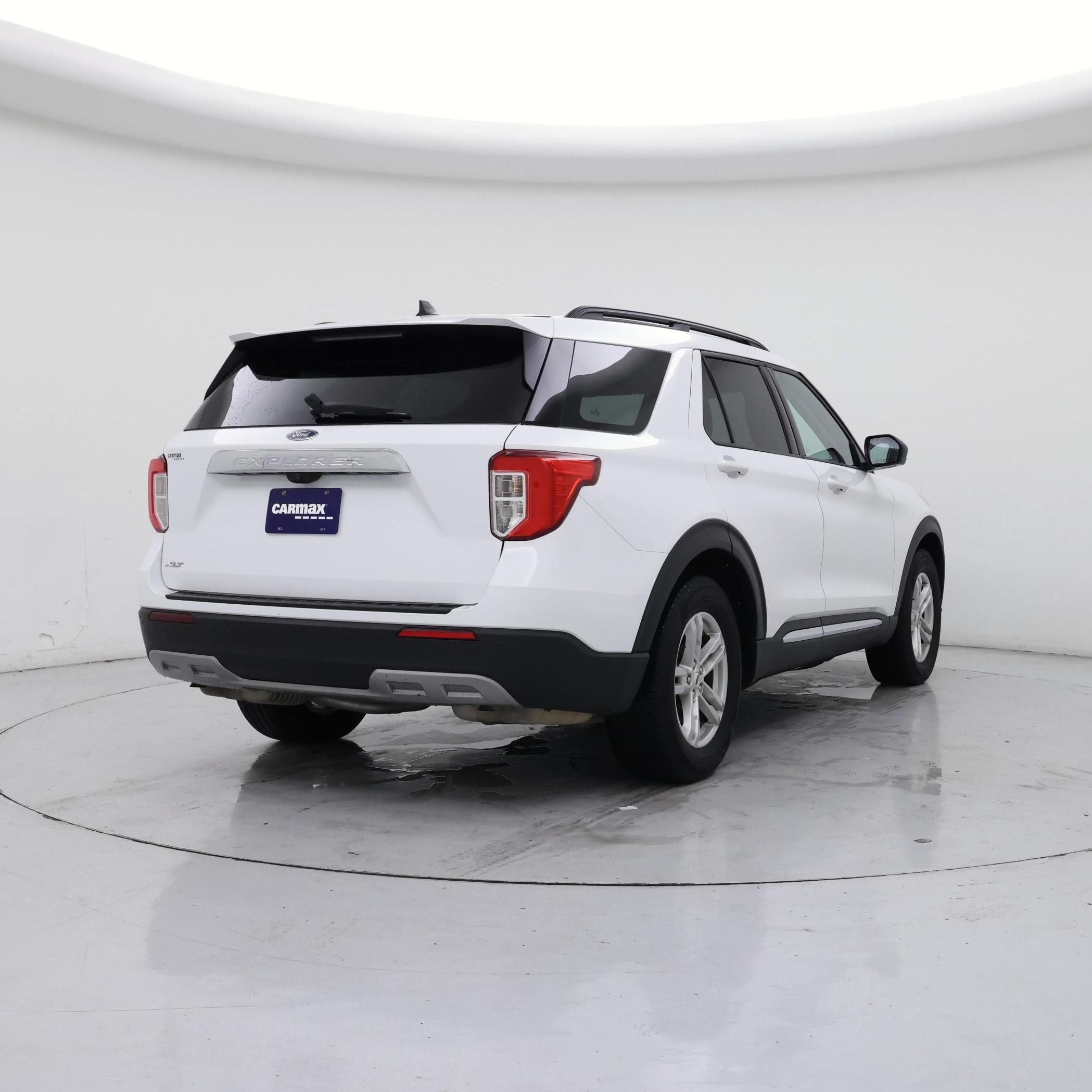 Thumbnail: 2022 Ford Explorer - 8