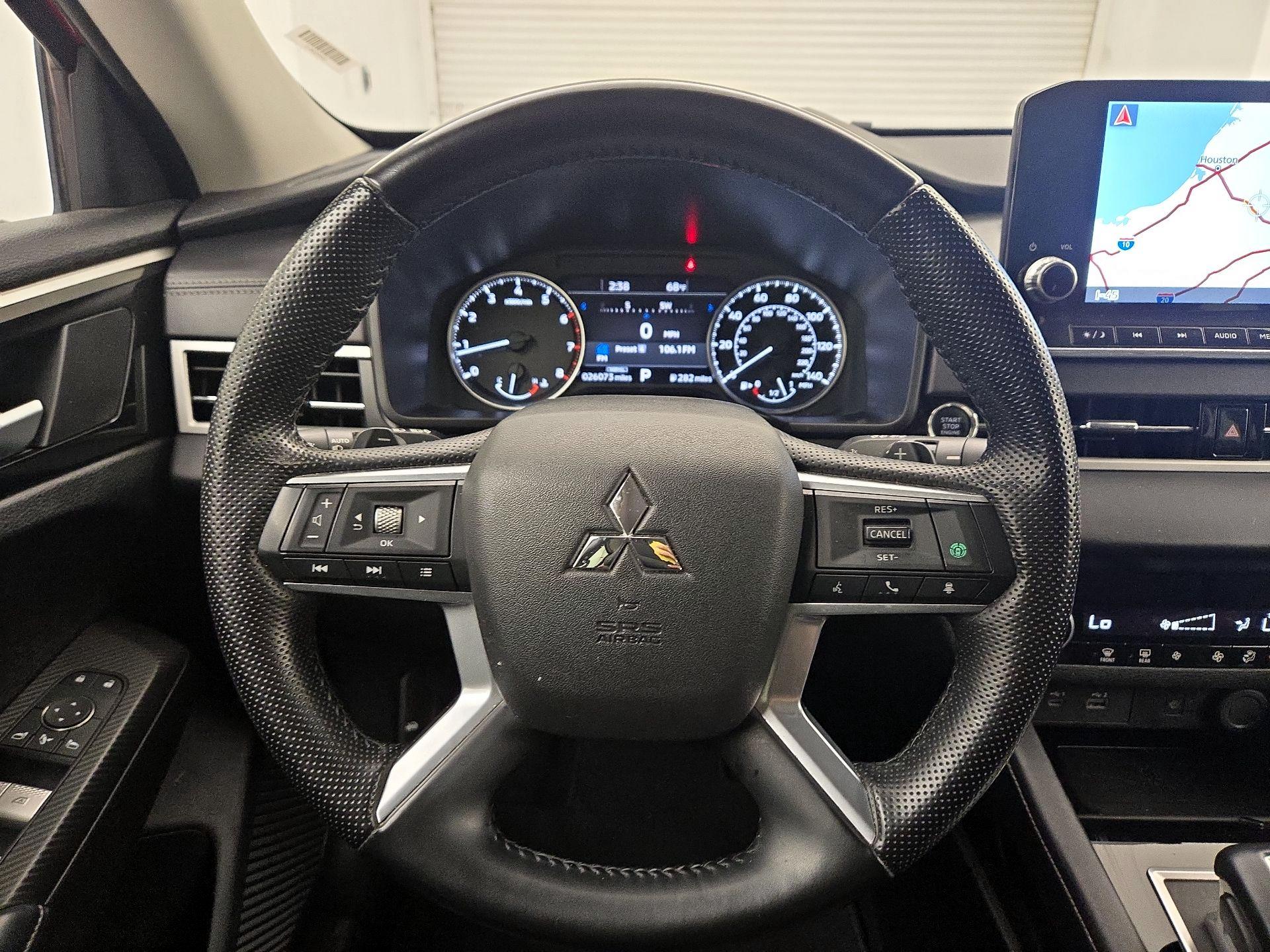 Thumbnail: 2024 Mitsubishi Outlander - 10